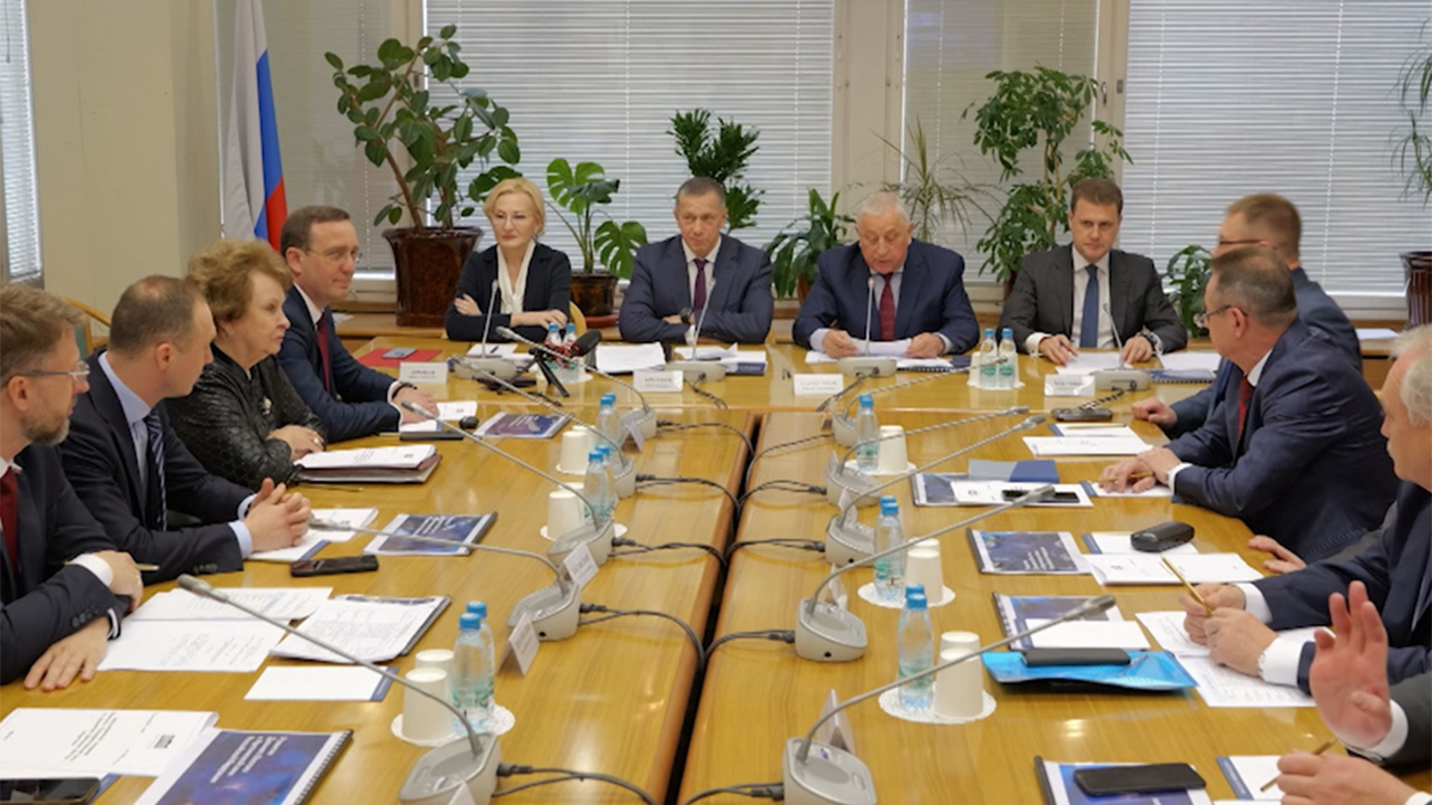 Комитет Госдумы поддержал кандидатуры Юрия Трутнева и Алексея Чекункова