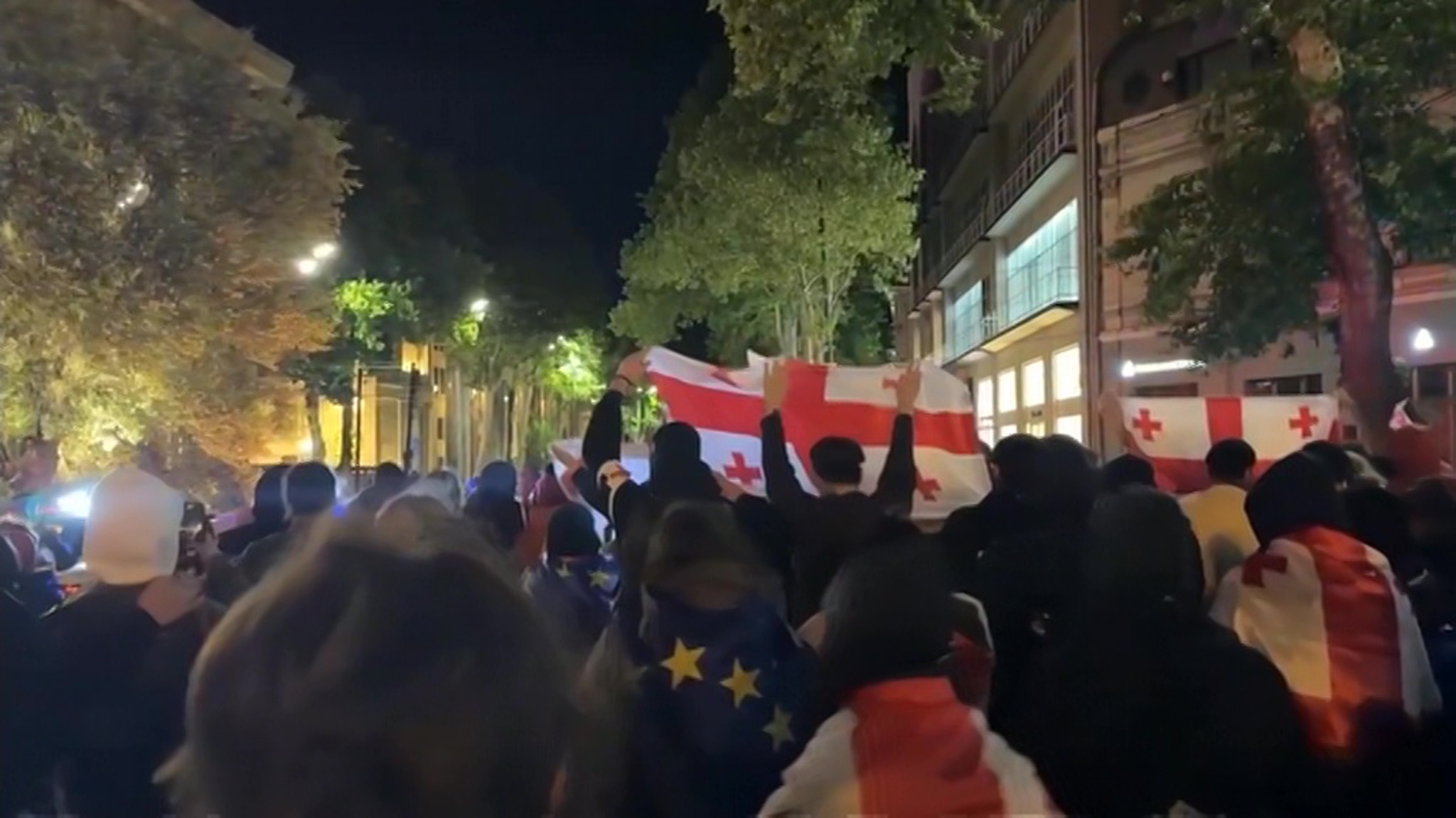 В Тбилиси продолжаются митинги против закона об иноагентах