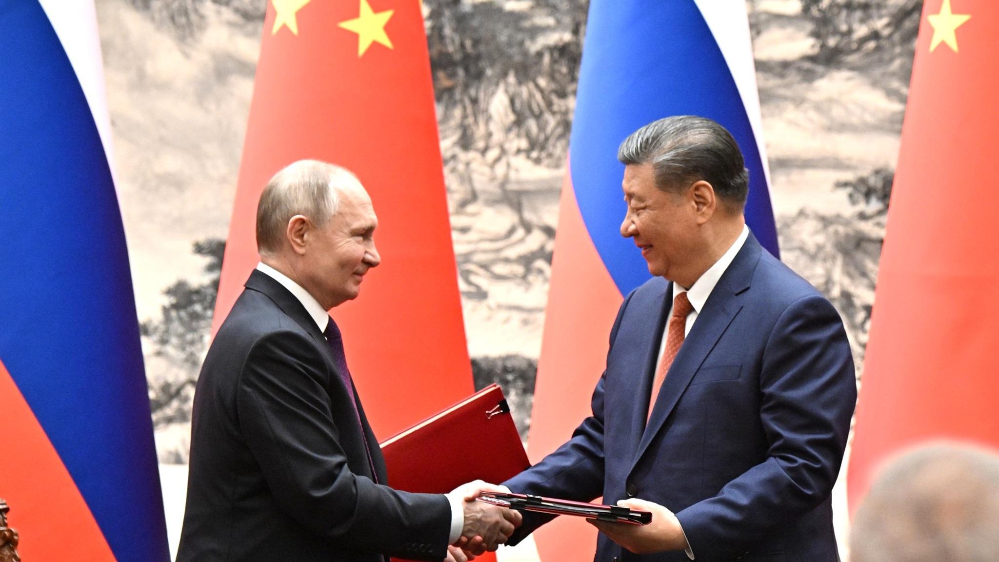 Путин и Си проговорили больше четырех часов и попрощались уже затемно