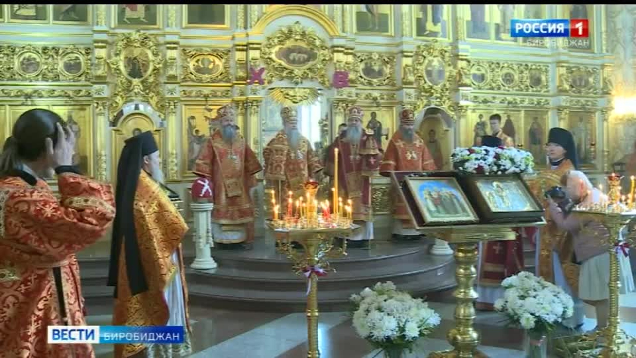 Сразу несколько архиереев совершили Божественную Литургию в Благовещенском кафедральном соборе