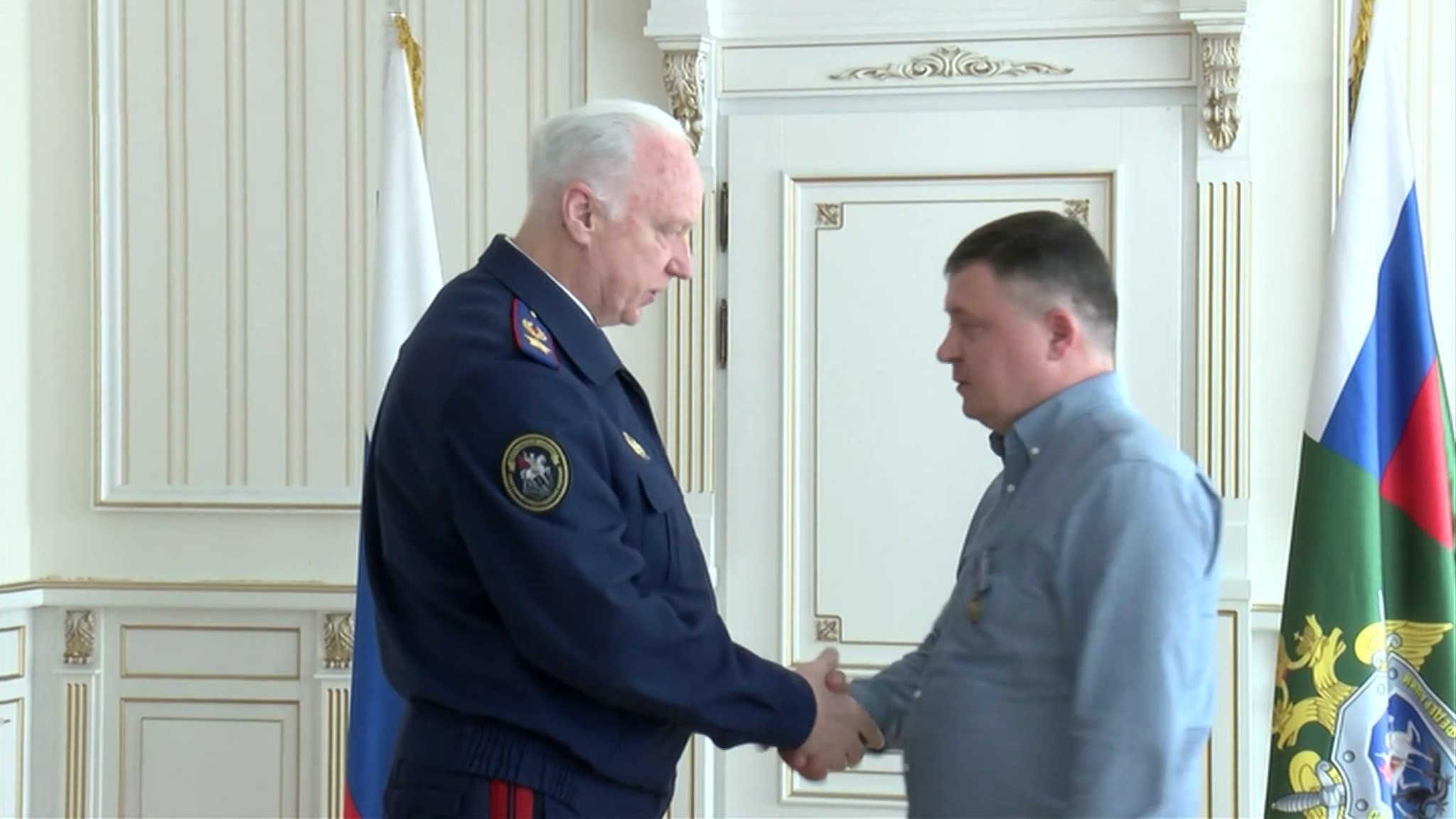 В СК наградили смельчаков, помогавших спасать людей в "Крокусе"