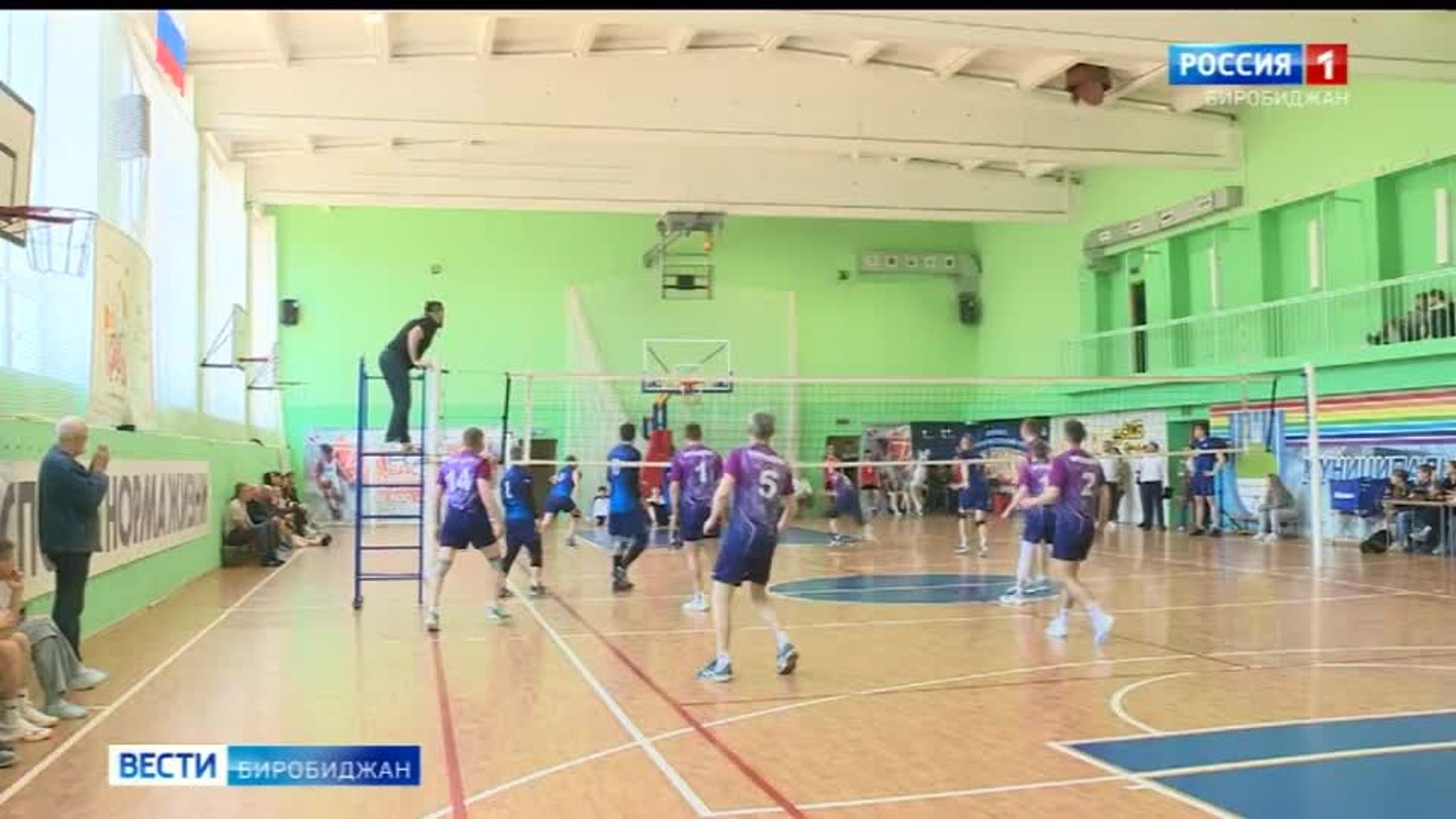 Турнир по волейболу на кубок мэра Биробиджана собрал 7 команд со всей автономии