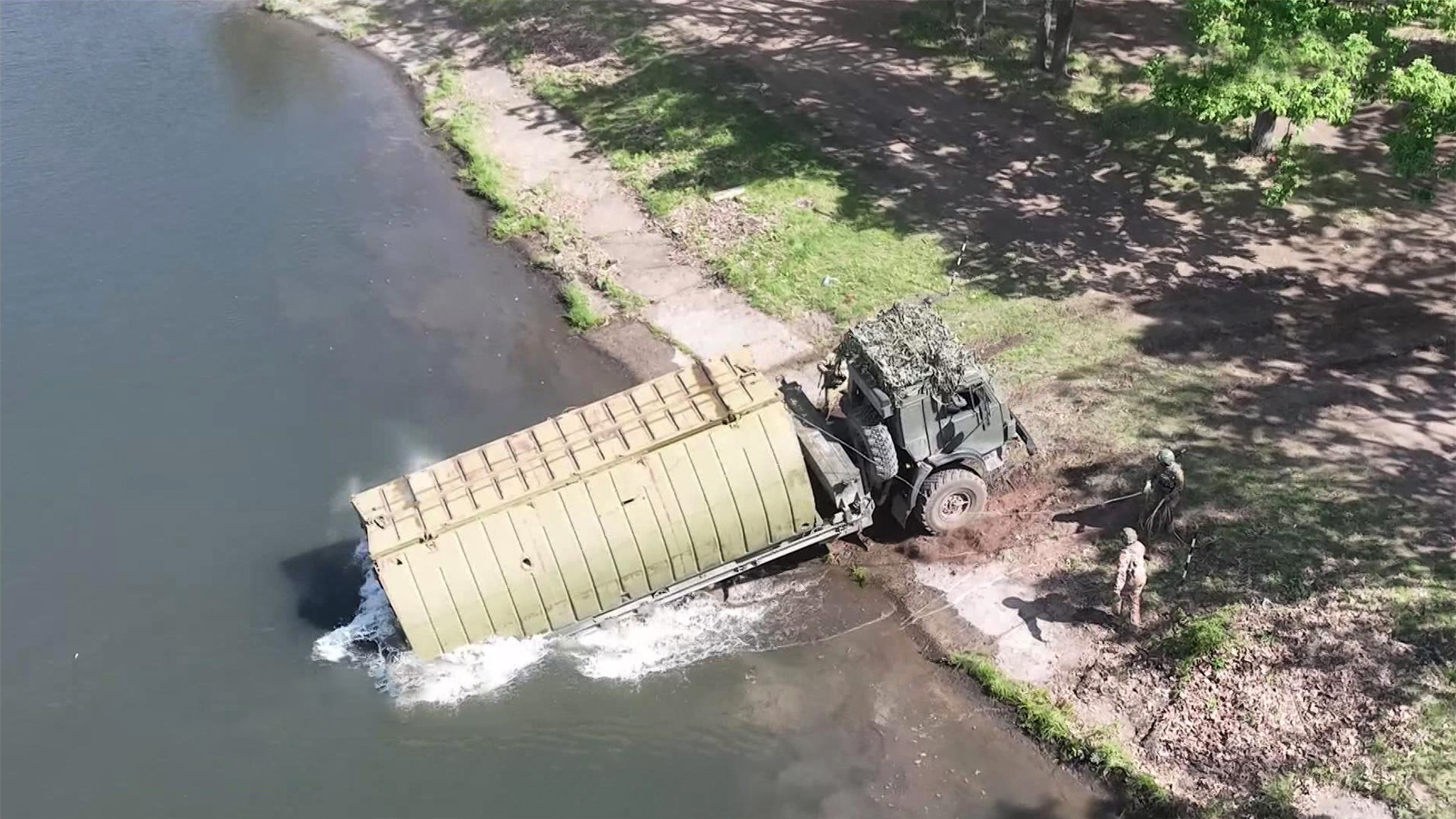 Инженерные войска провели сотни успешных водных операций в зоне СВО