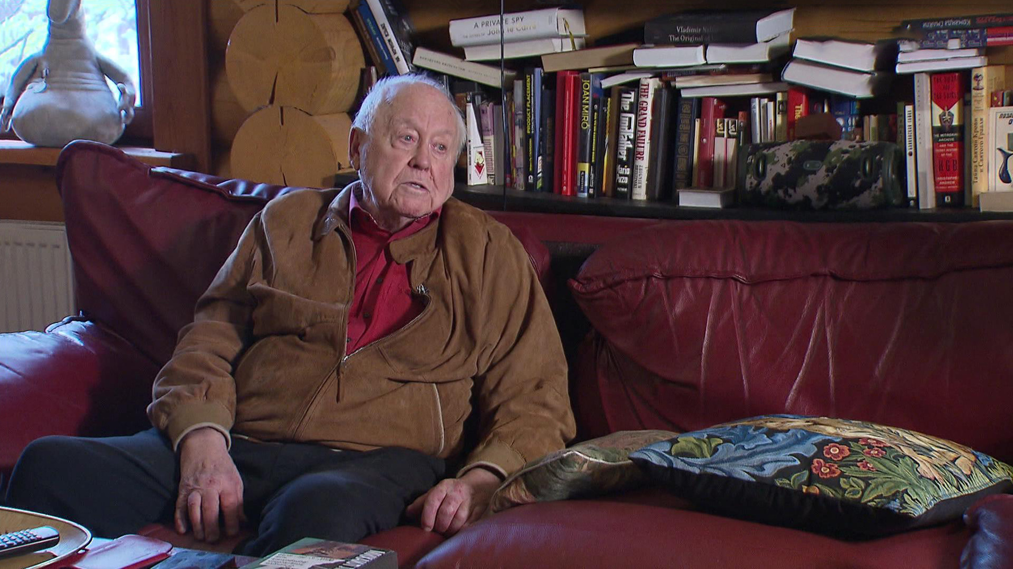 Искавший "Жар-птицу" разведчик Михаил Любимов отметил свое 90-летие