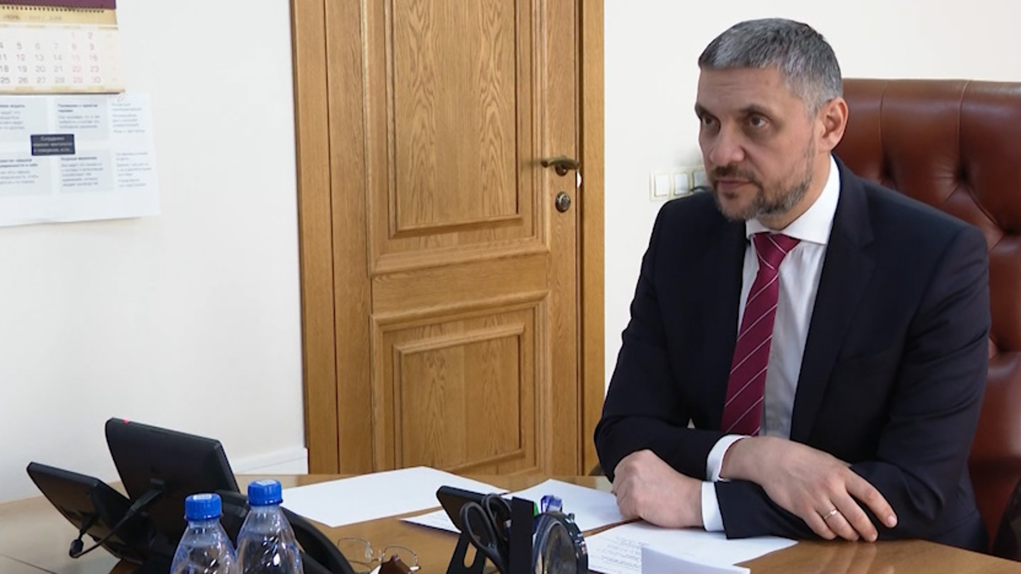Губернатор Забайкалья Александр Осипов пообщался с пострадавшими от лесного пожара жителями села Неляты
