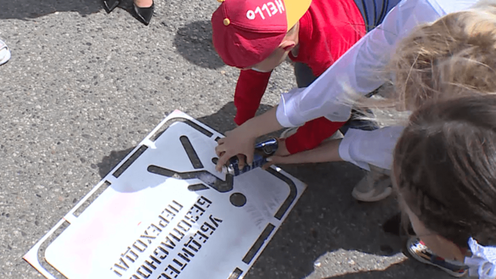 В Прикубанском районе прошла профилактическая акция "Папа, мама, я – ПДД соблюдает вся семья!"