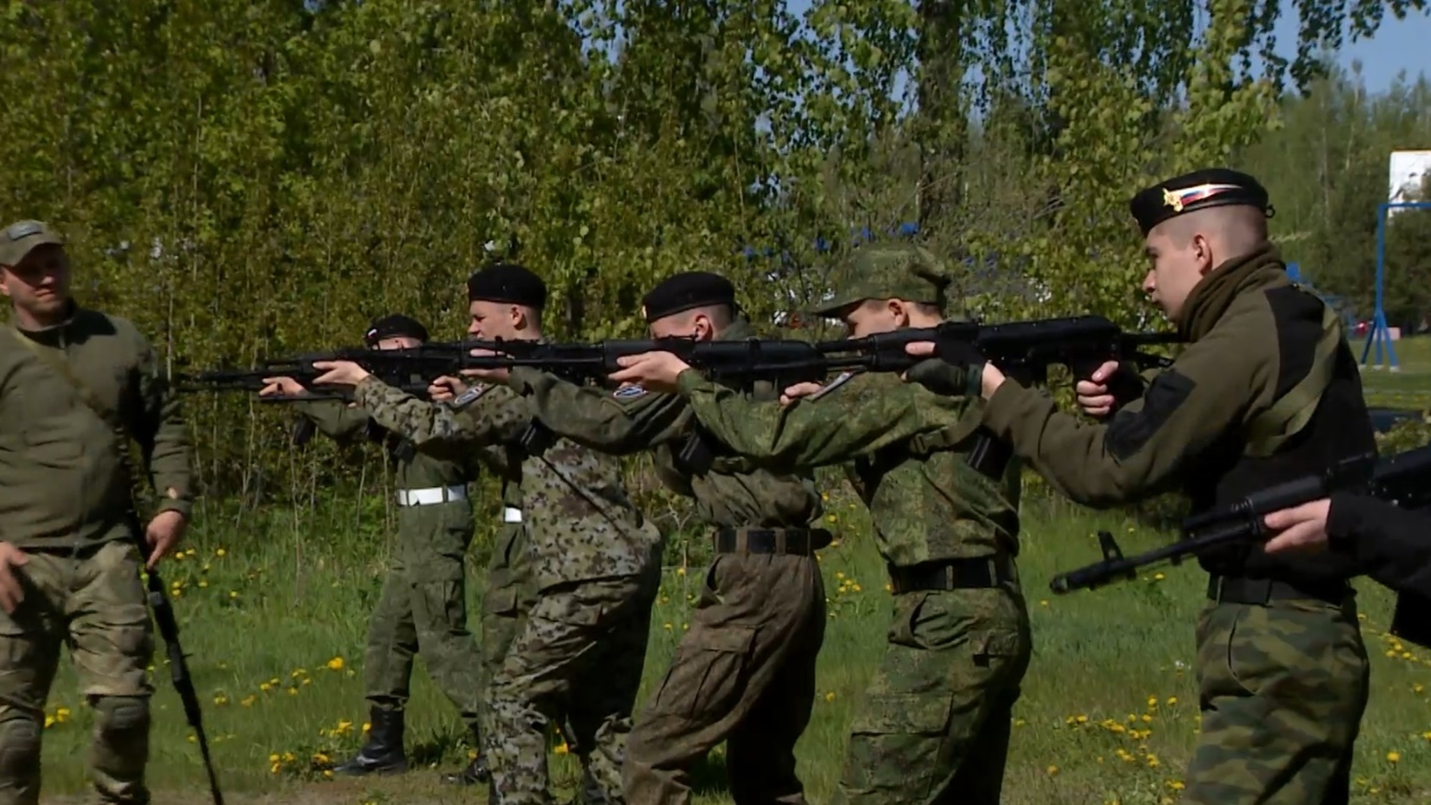 Тюменские подростки проверили свои военно-спортивные навыки