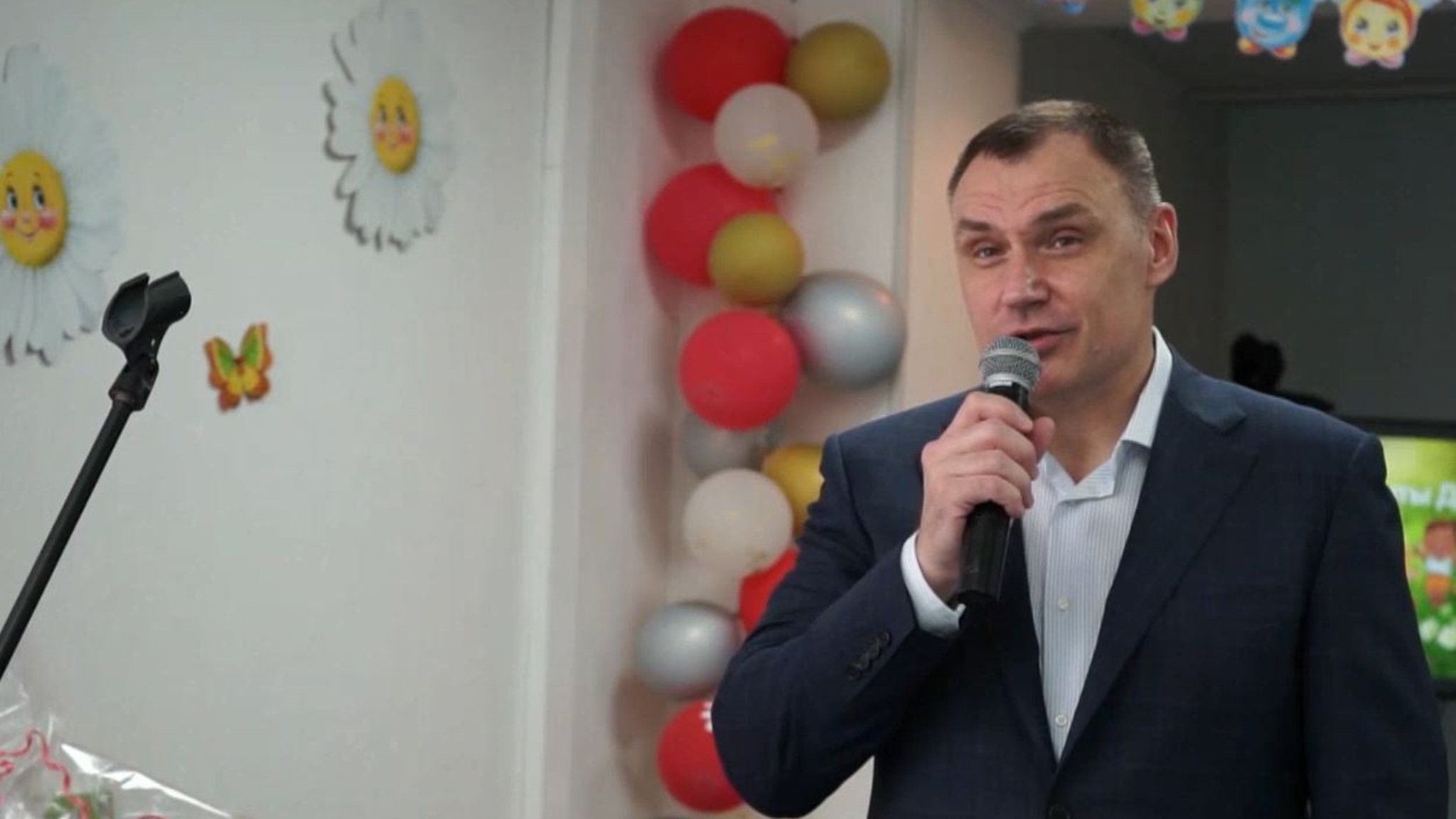 Юных пациентов Детской республиканской больницы с Днём защиты детей поздравил Глава Марий Эл
