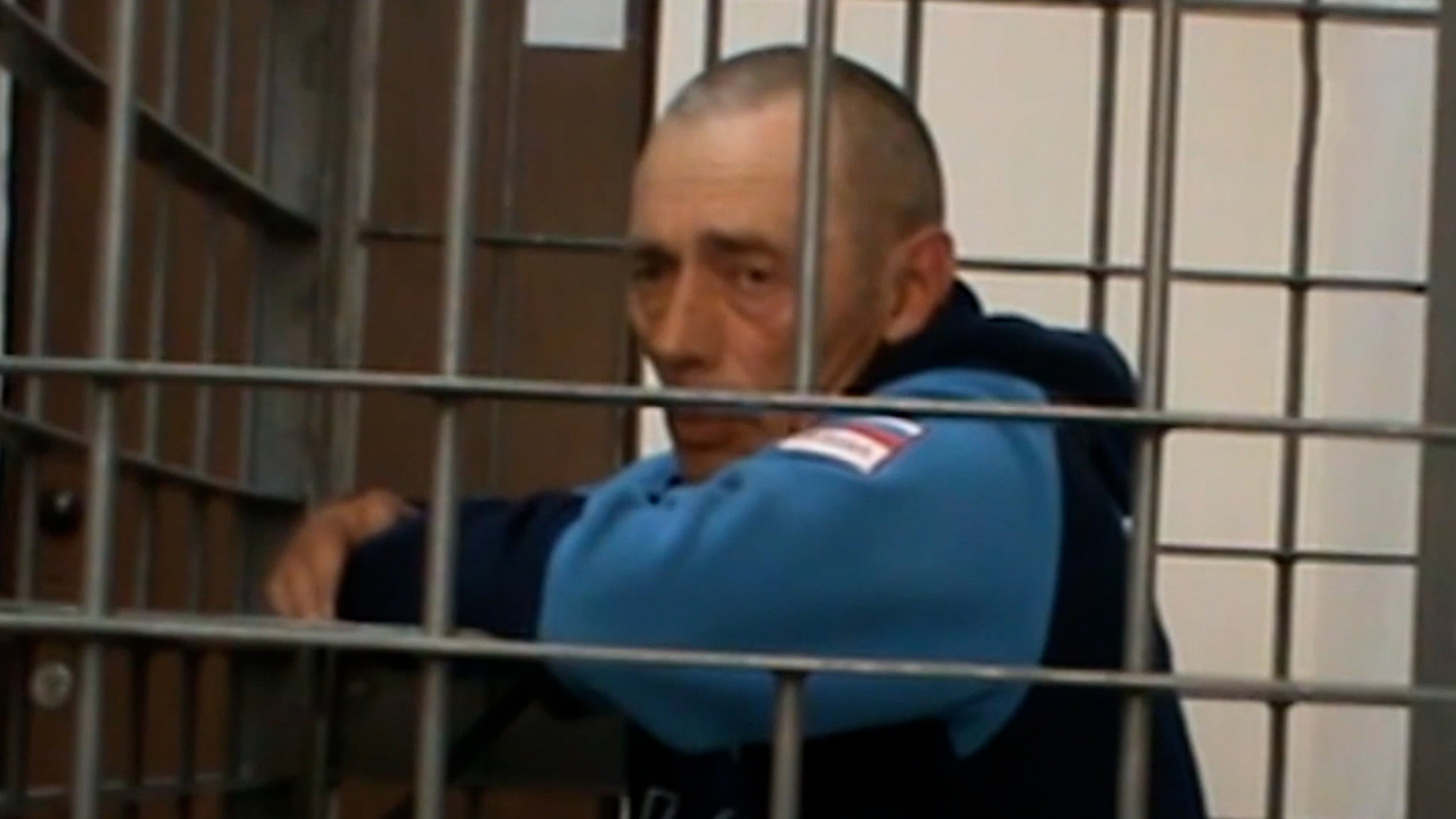 Обнародованы кадры задержания барнаульского маньяка Виталия Манишина