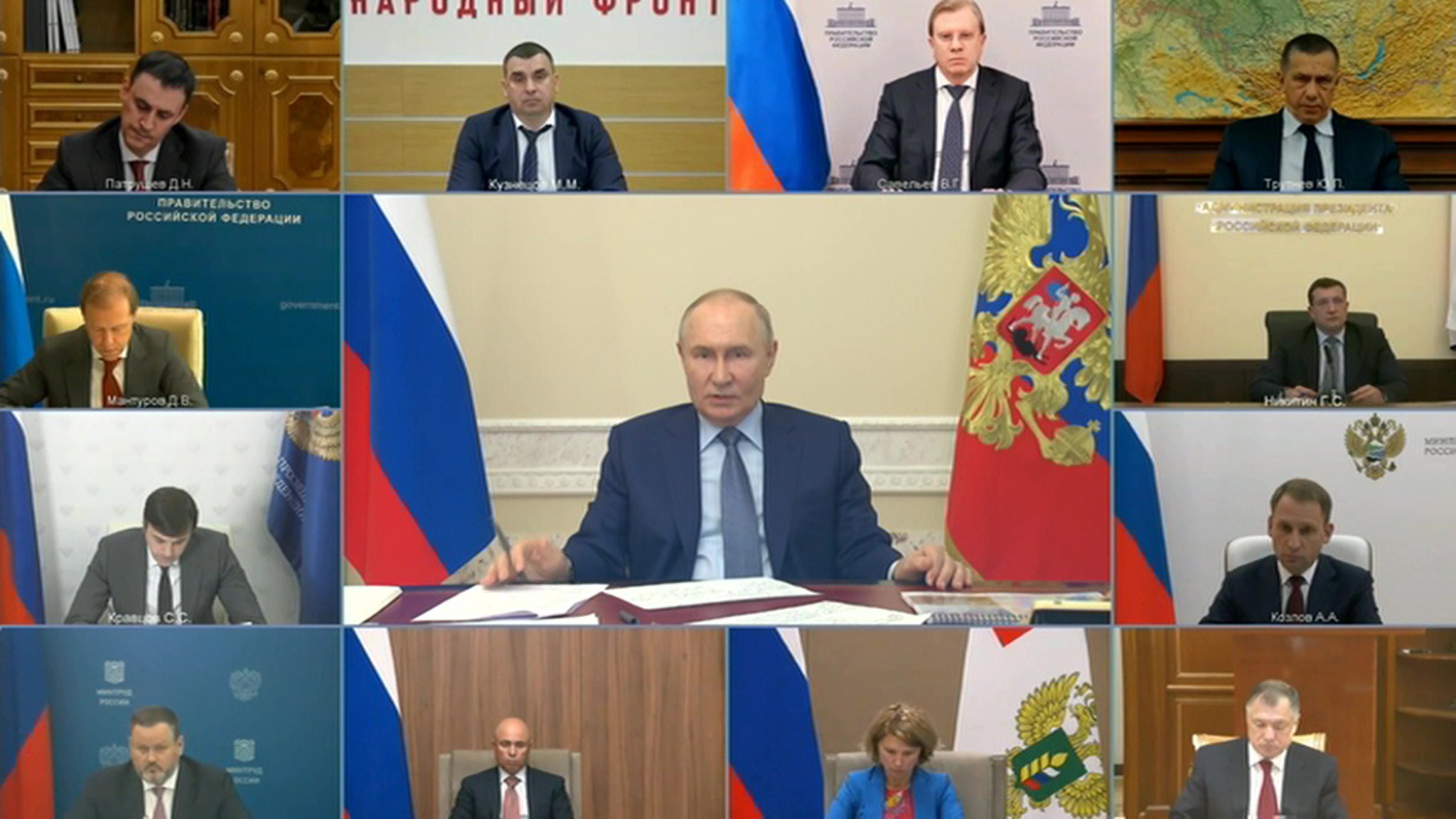 Путин поручил Минсельхозу поддержать аграриев, пострадавших от заморозков