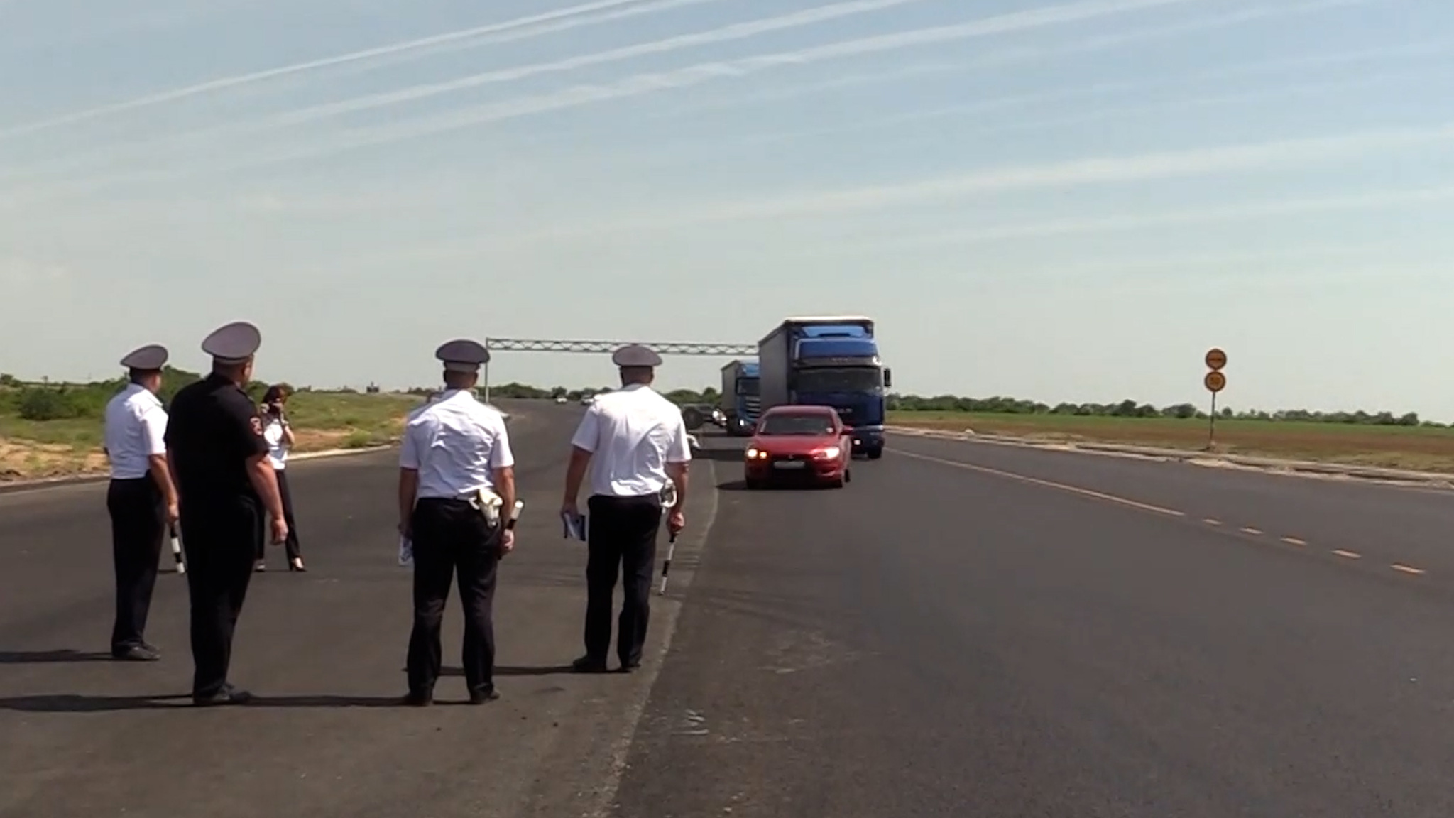 Волгоградским водителям напомнили об опасности выезда на встречную полосу
