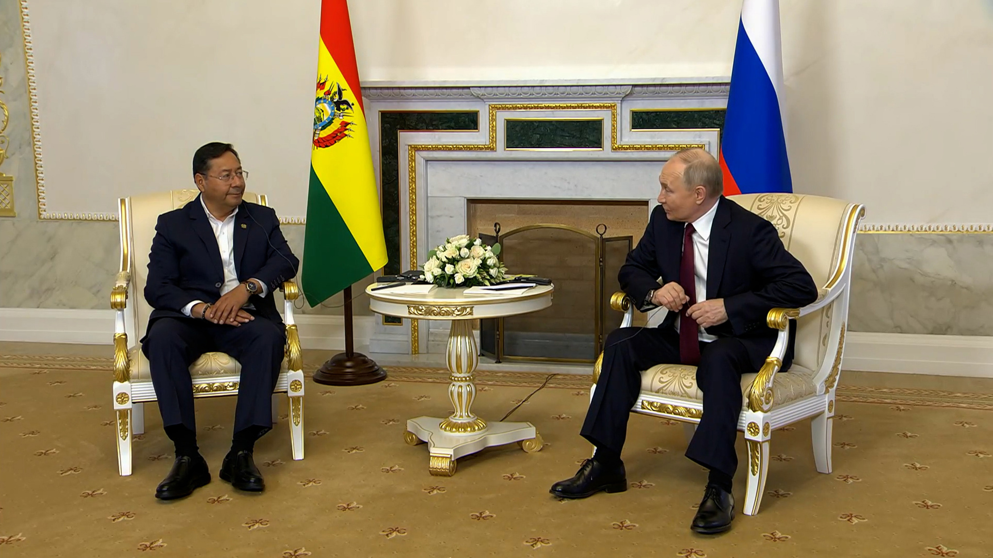 Владимир Путин провел серию международных встреч в Санкт-Петербурге