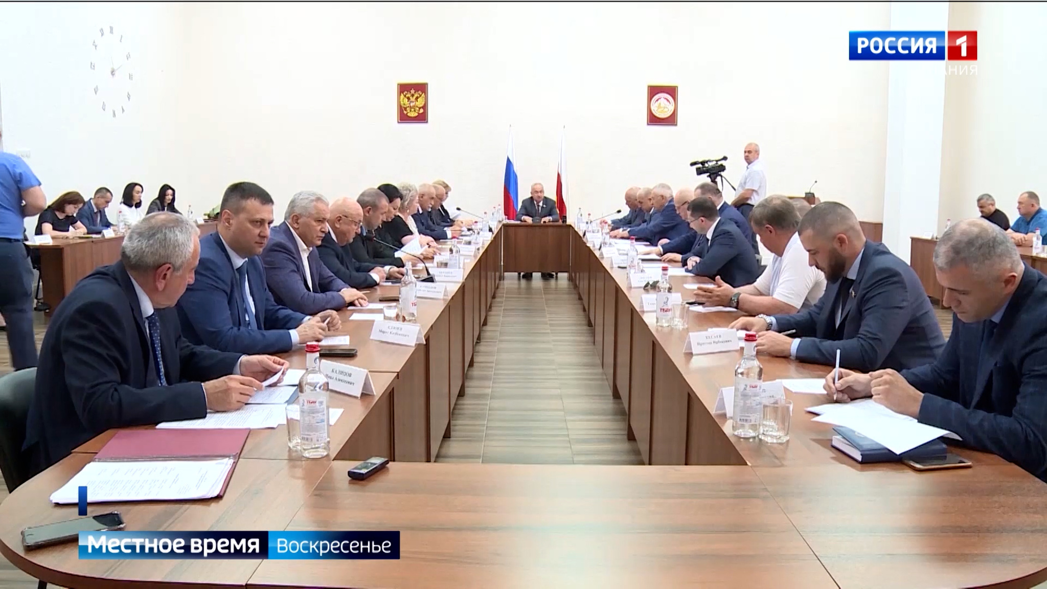 Вопросы социально-экономического развития Ардонского района за прошлый год и планы на 2024-й обсудили на очередном выездном заседании совета парламента