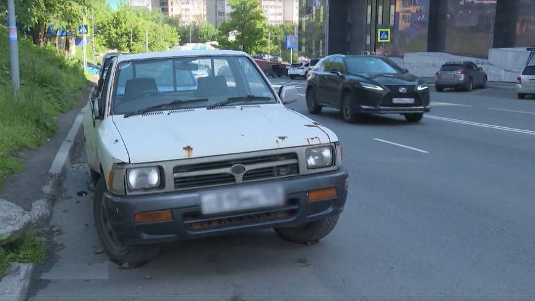 Эвакуация и утилизация: брошенных авто во Владивостоке станет меньше