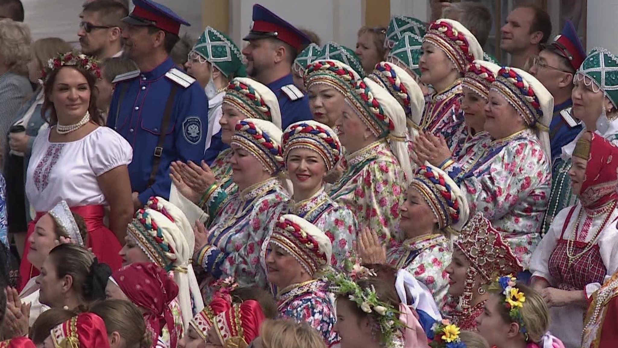 Фестиваль народной песни "Добровидение" стартовал в Петербурге