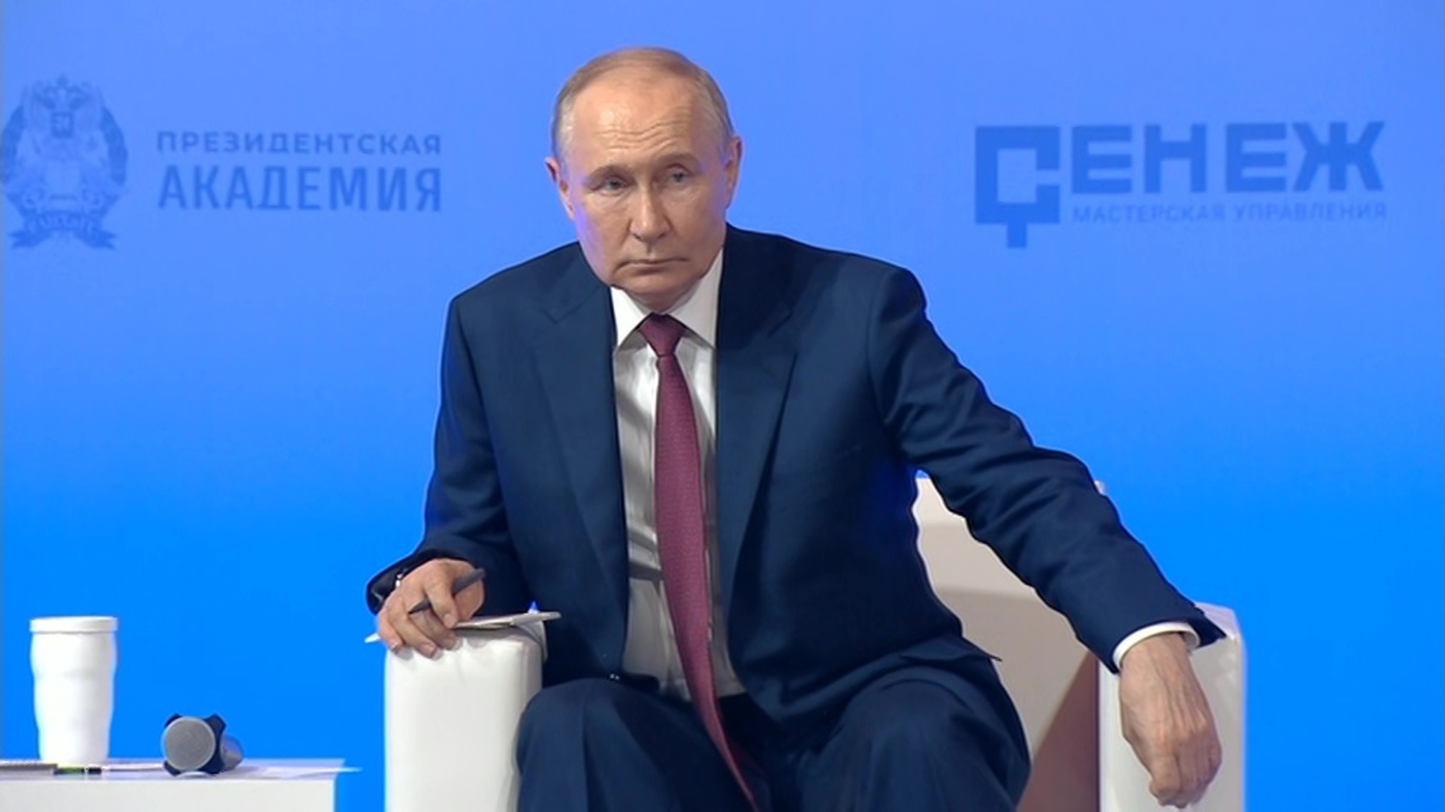Путин встретился с участниками программы "Время Героев"