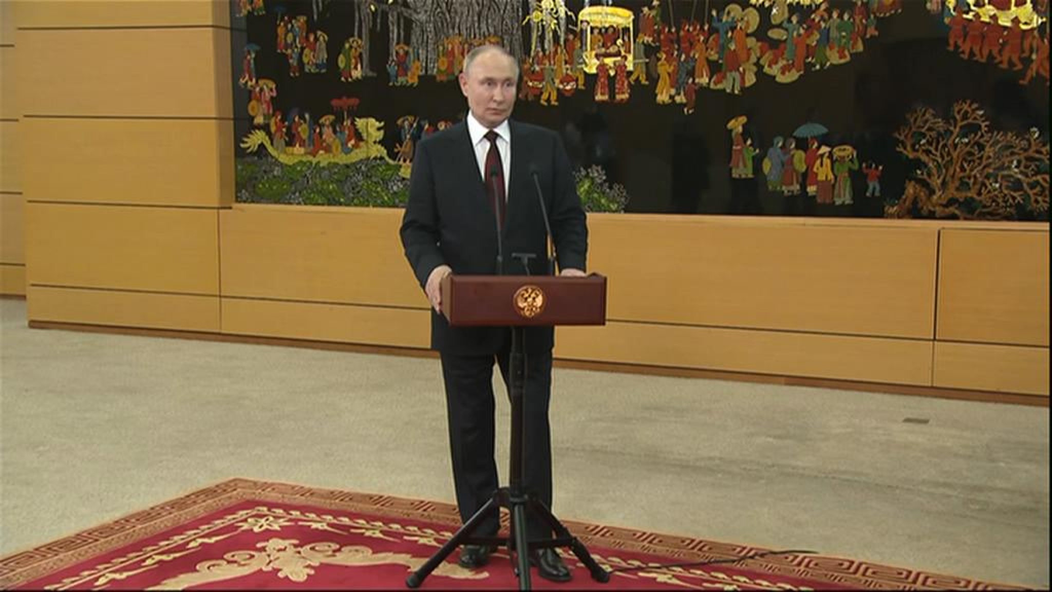 За азиатским турне Путина следил весь мир