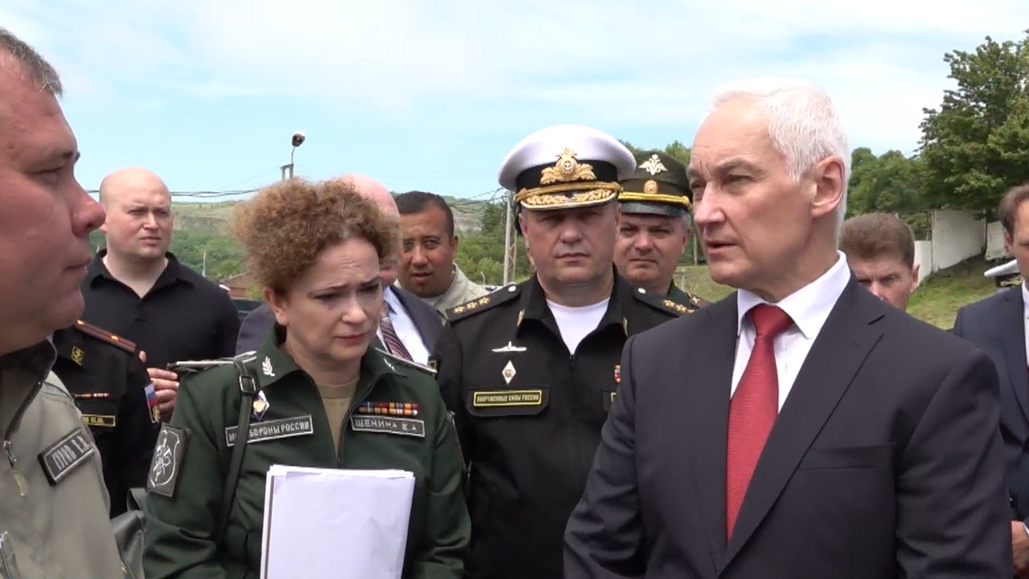 "Только попробуйте не сдать в срок": Белоусов дал жесткое указание военным строителям во Владивостоке