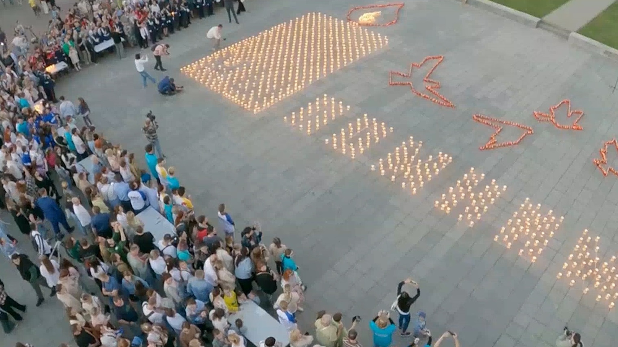 22 июня в 4 часа утра в Йошкар-Оле зажгли свечи в память о защитниках Родины