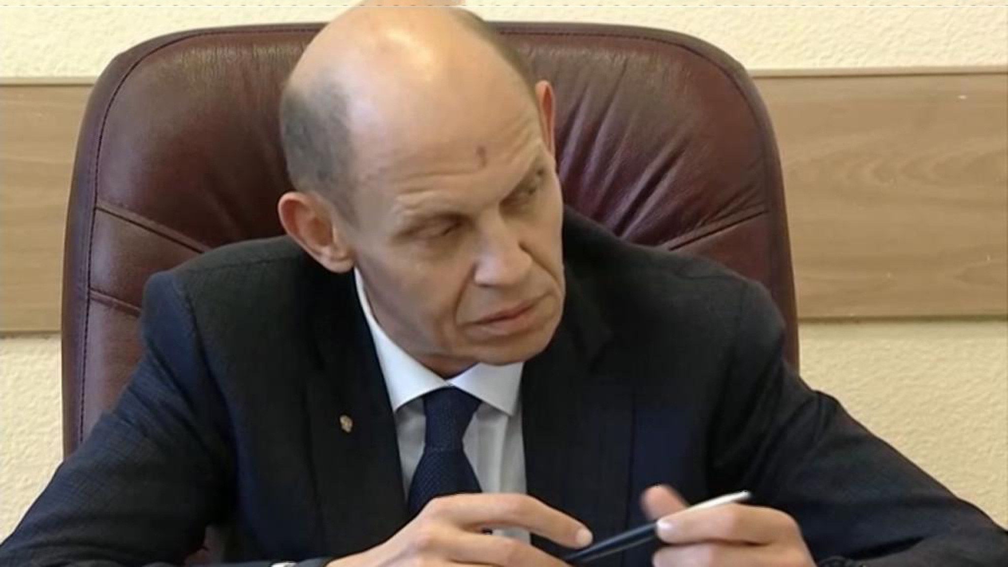 Бывший министр-медик опять ушел от правосудия