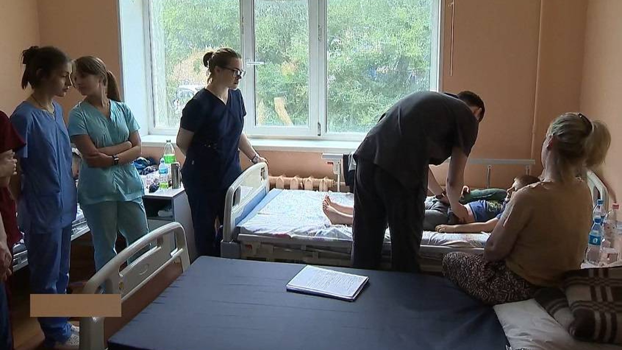 Студенты-медики Приморья на практике учатся лечить малышей