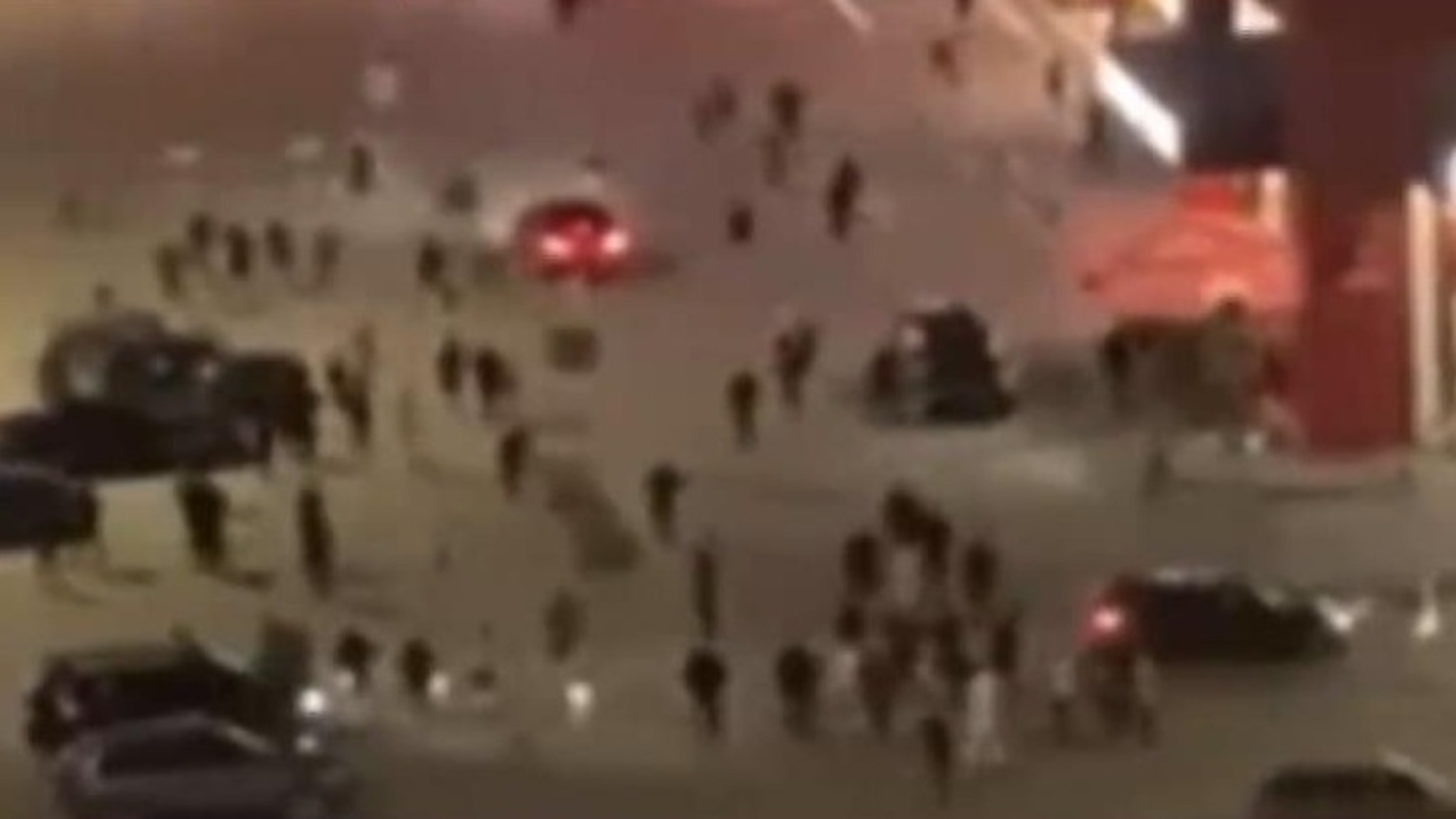 Полиция Тюмени ищет участников массовой драки со стрельбой