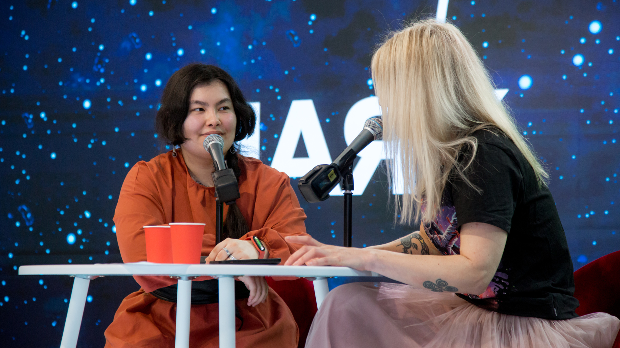 Космическая погода: солнечная активность, геомагнитные бури и полярные сияния