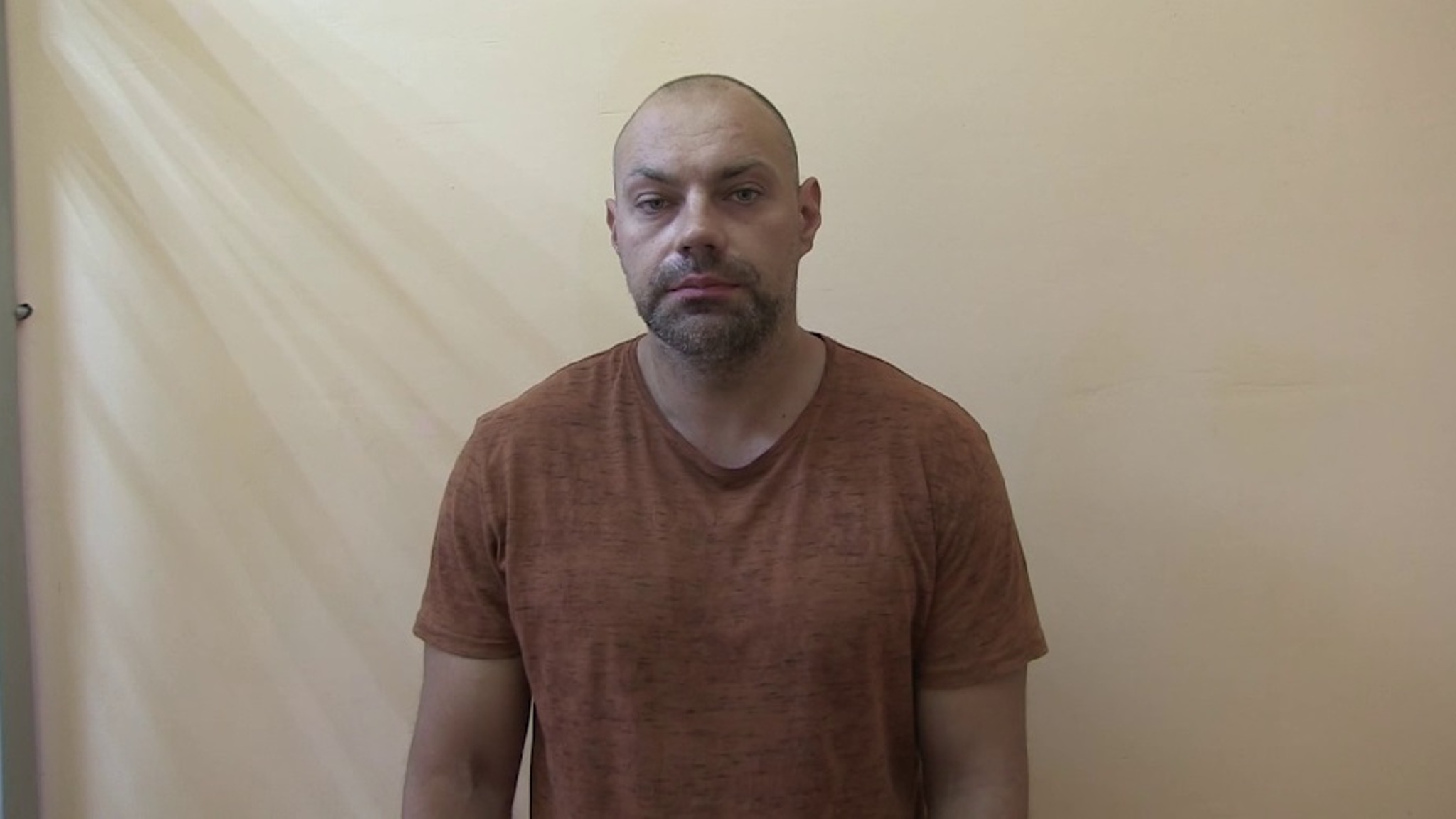 В Екатеринбурге полиция задержала лже-электрика, проникавшего в квартиры пенсионеров