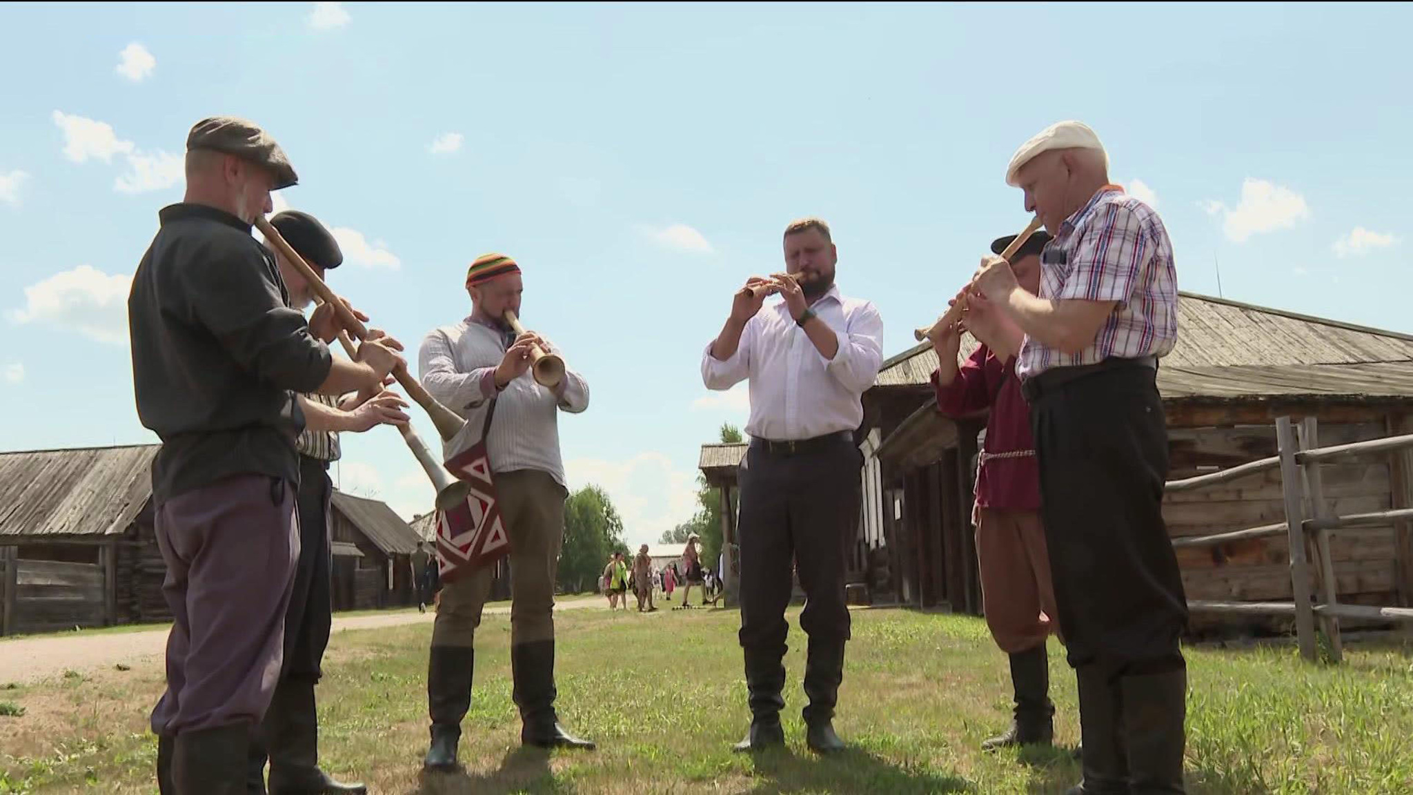 Этническая музыка, ремесла и традиционная культура – на фестивале в Шушенском