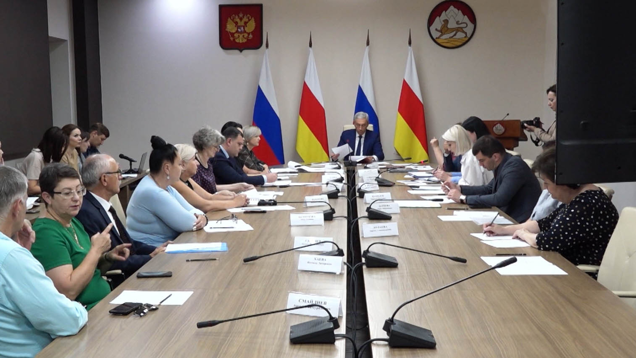 Борис Джанаев провел заседание Совета по делам инвалидов