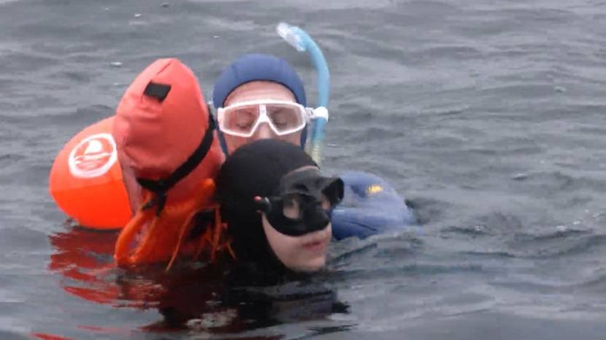 Акция "Человек под буем" рассказала правила поведения на воде и под водой