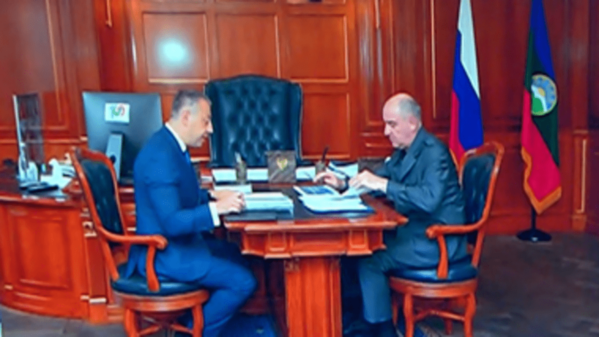 Глава КЧР Рашид Темрезов провел рабочую встречу с министром цифрового развития Валерием Медовым