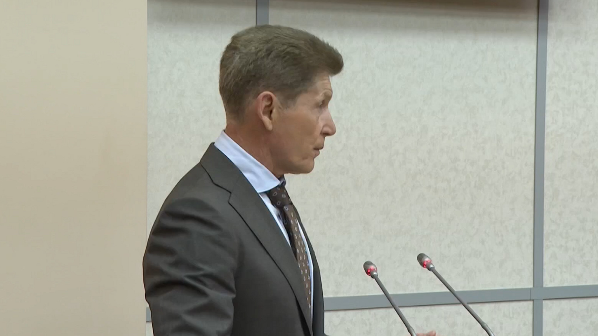 Олег Кожемяко поддержал идею профсоюза перенести начало учебного года до 15 сентября