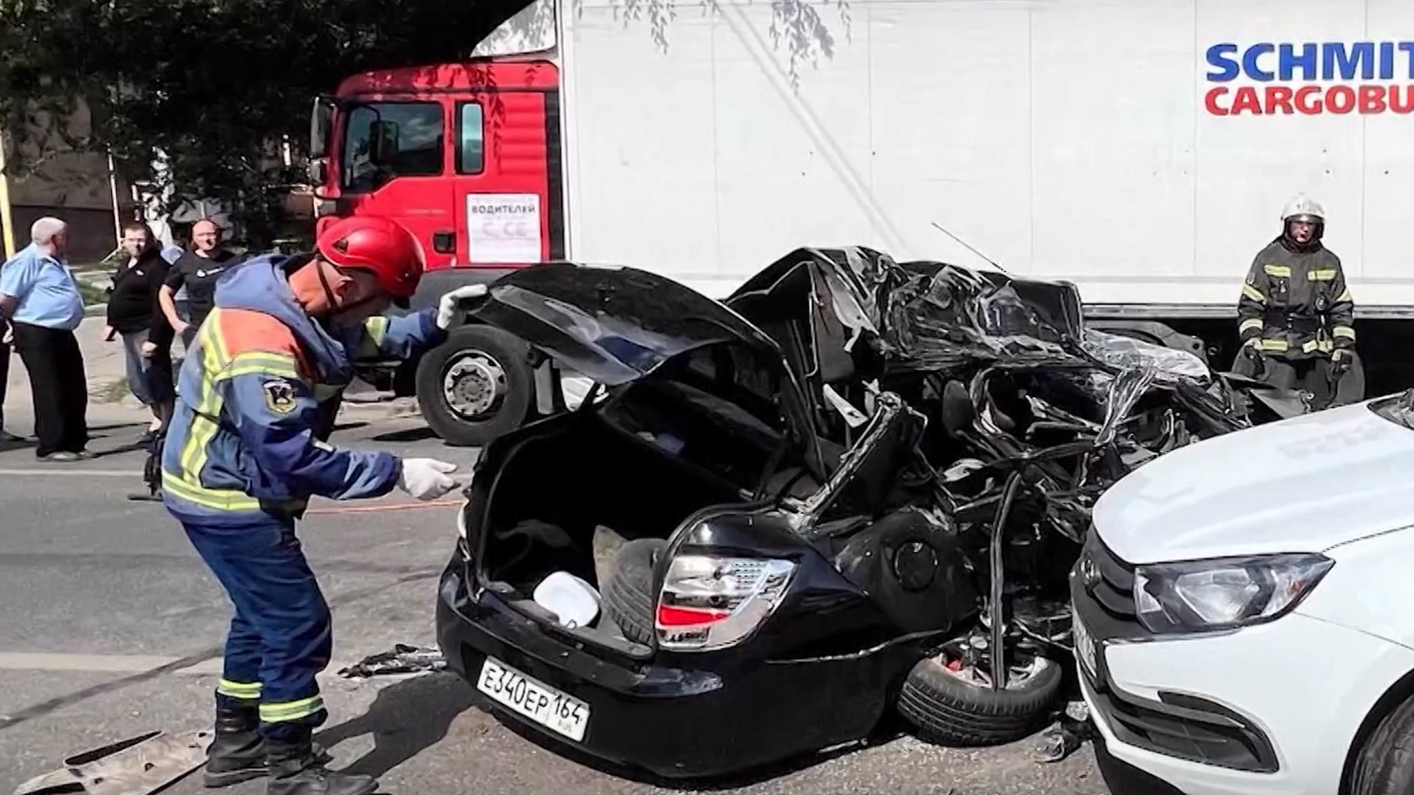 На улице Соколовой произошла авария, в которой погиб сын губернатора Саратовской области
