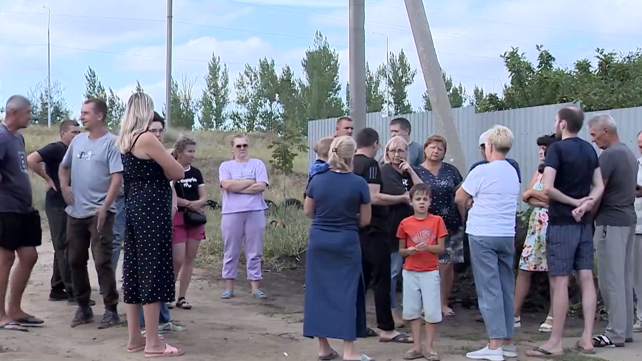 На постоянные перебои с холодной водой жалуются жители десятков домов поселка Соколовый