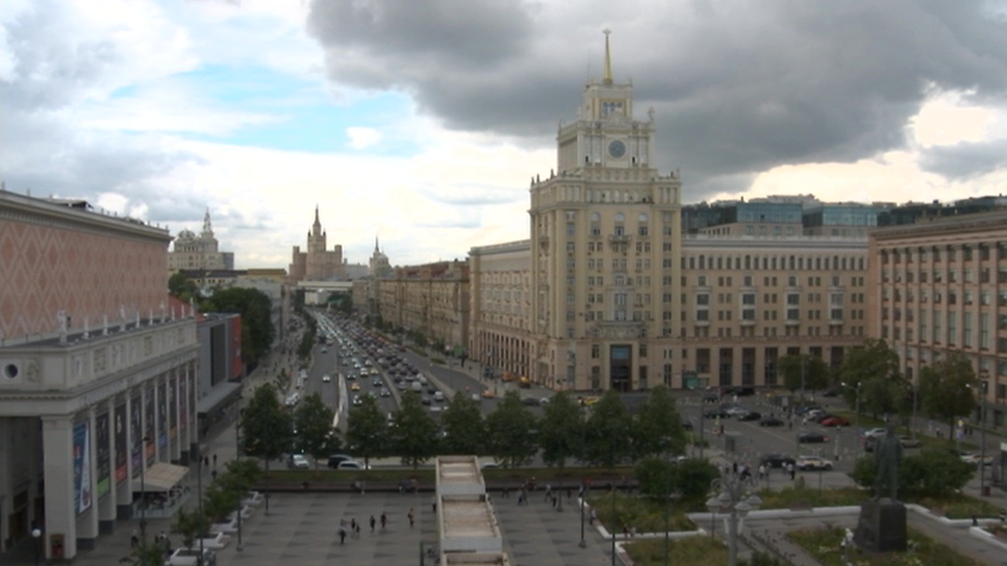 В Москве стало прохладнее, прошли дожди