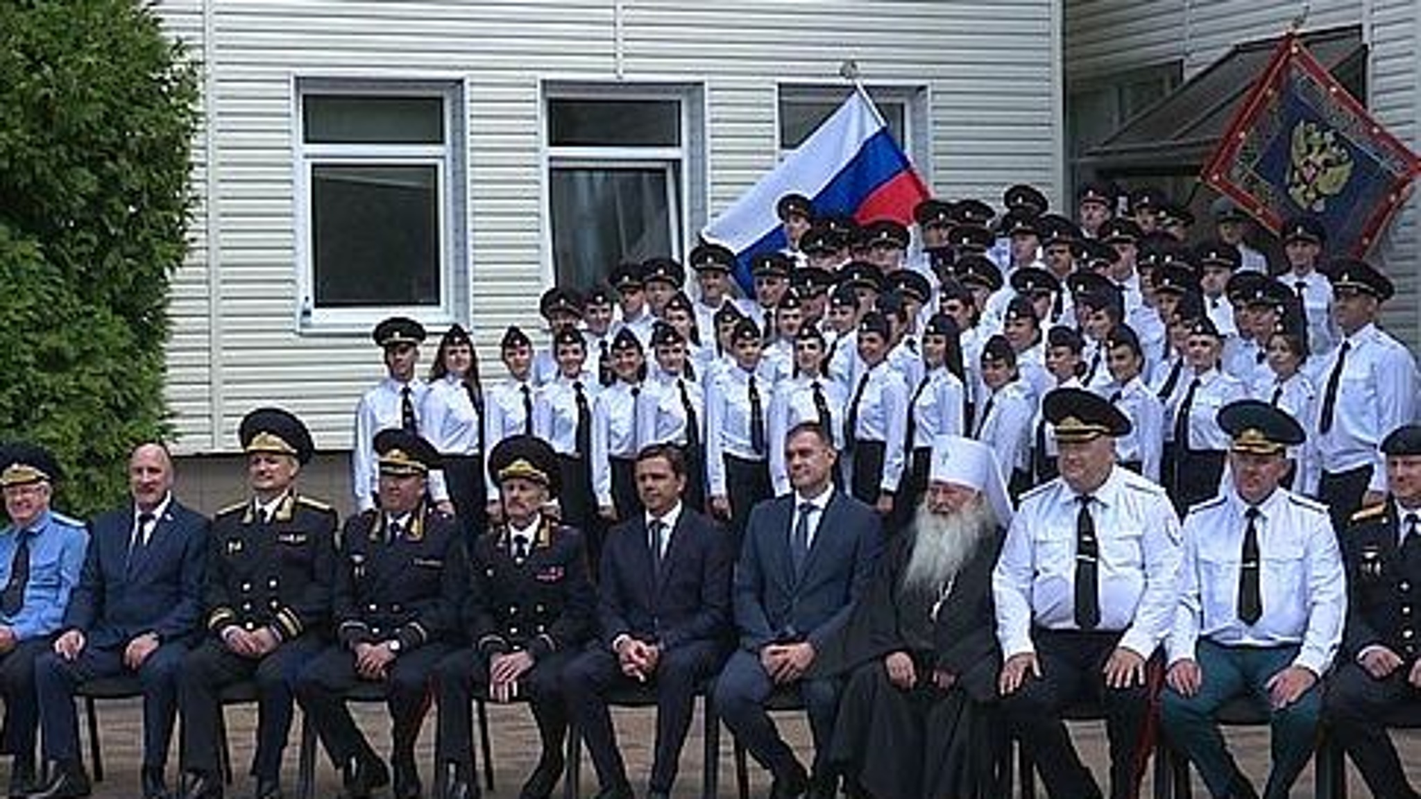 В Орле выпускникам юридического института вручили дипломы