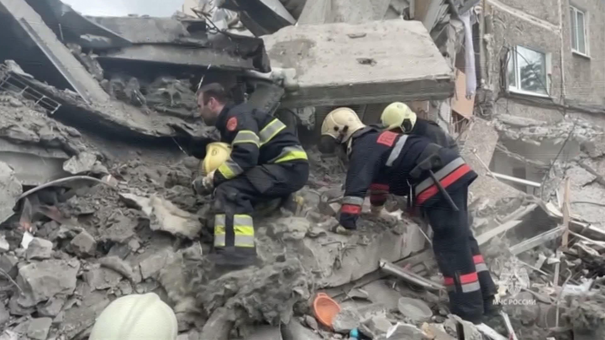 Число жертв после обрушения жилого дома в Нижнем Тагиле продолжает расти