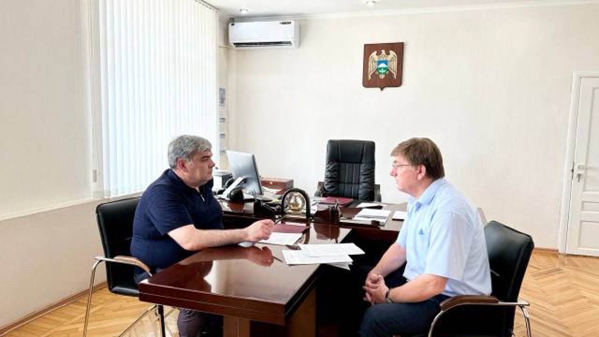 Казбек Коков провел рабочую встречу с главой администрации Терского района Асланби Хуштовым