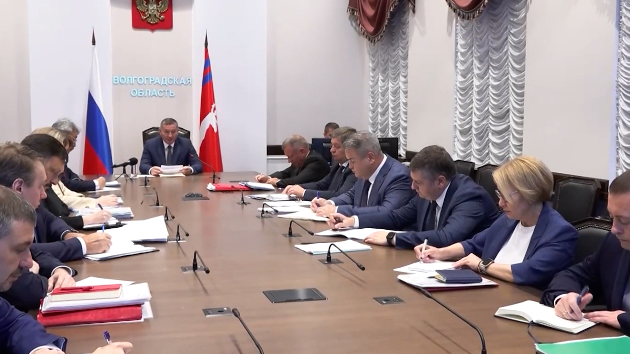 Волгоградский губернатор поставил задачи по подготовке к открытию 94 новых образовательных объектов