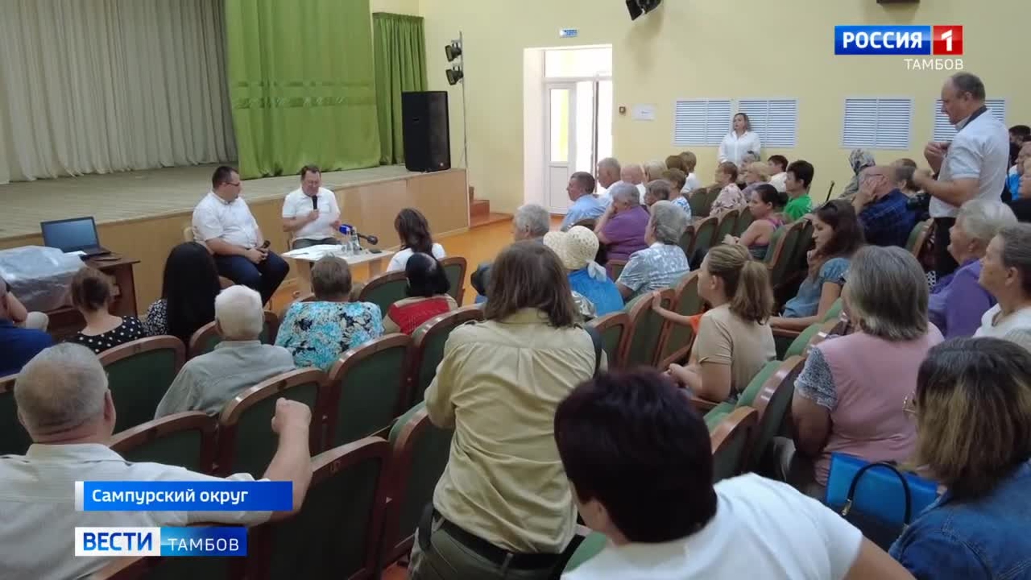 Максим Егоров: Приоритеты строительства дорог нужно определять не в кабинетах, а на встречах с местными жителями