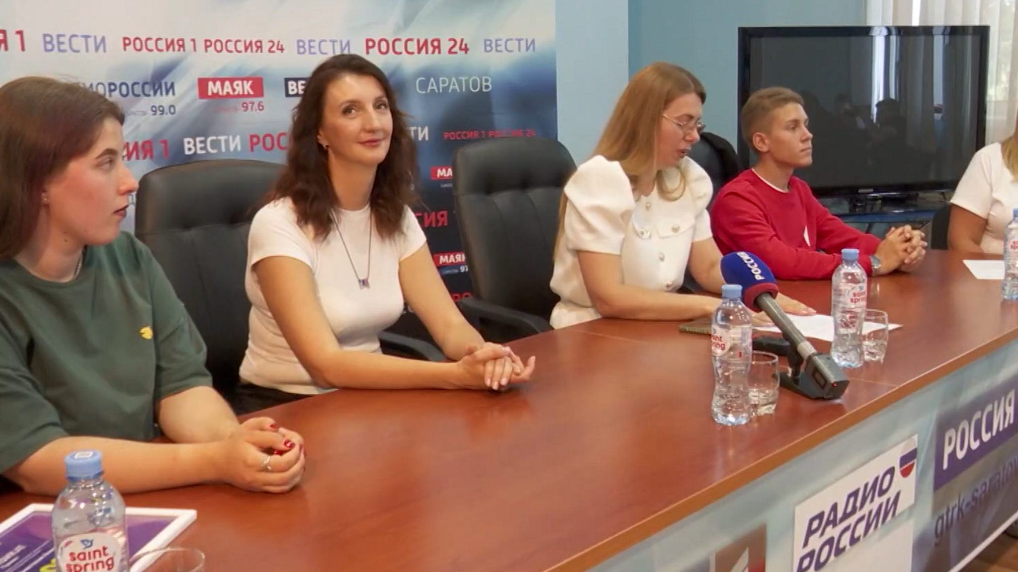 В пресс-центре ГТРК "Саратов" прошел брифинг, посвященный завершению Всероссийского молодежного форума "Движения первых" — "iВолга"