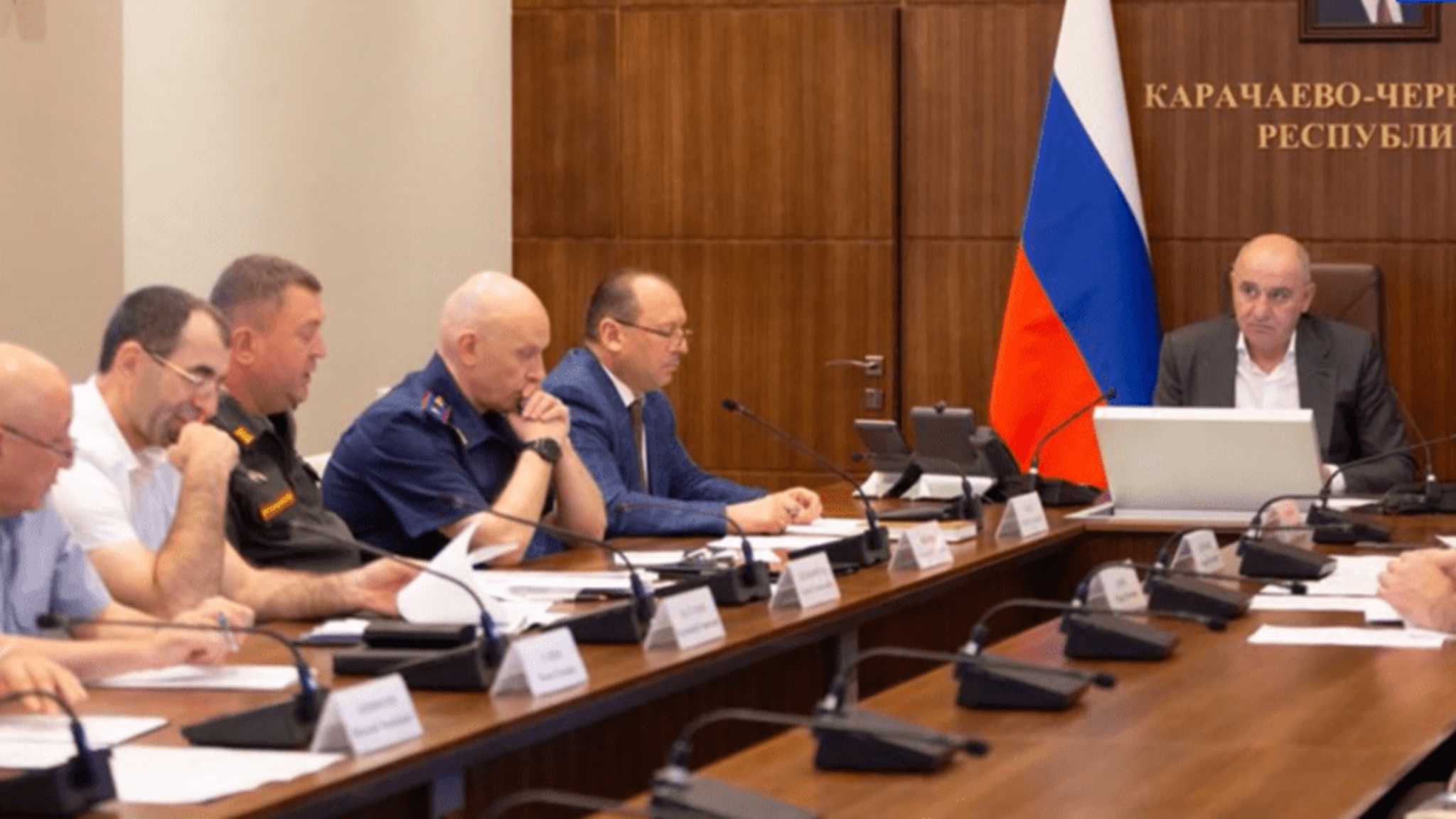 Рашид Темрезов сообщил об увеличении единовременной выплаты заключившим в республике контракт с Минобороны России