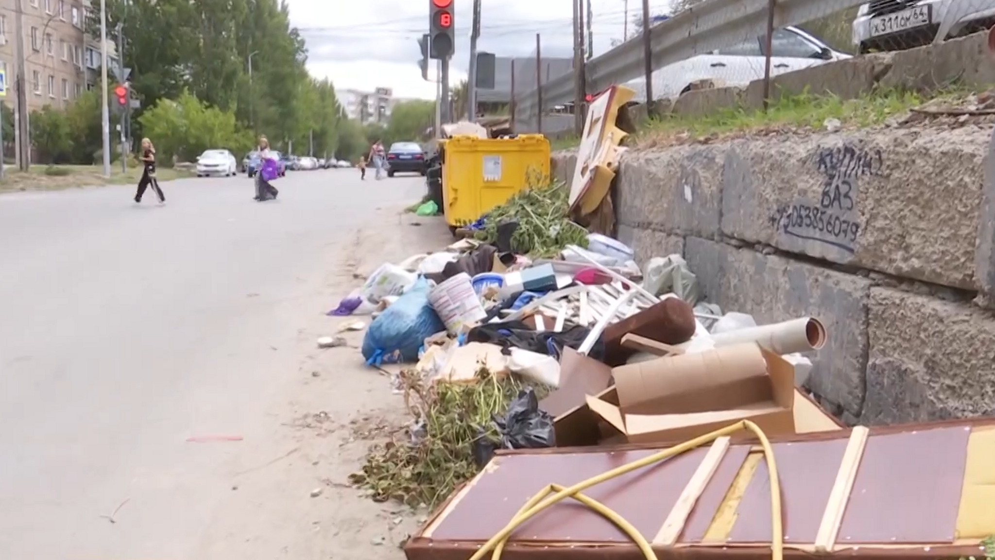 Саратовцы жалуются на невывоз мусора