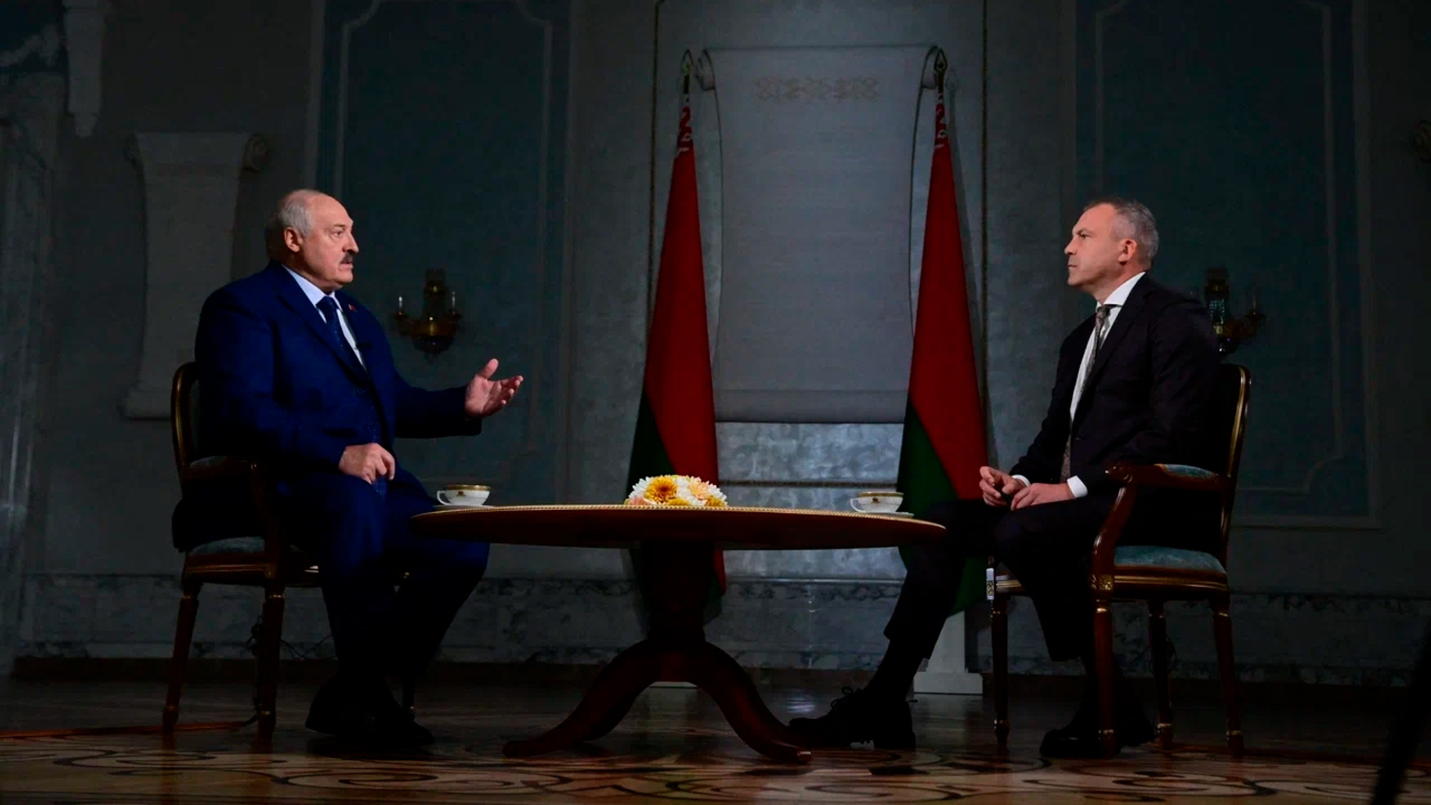 Лукашенко дал интервью о красных линиях, украинском хамстве и ядерном оружии