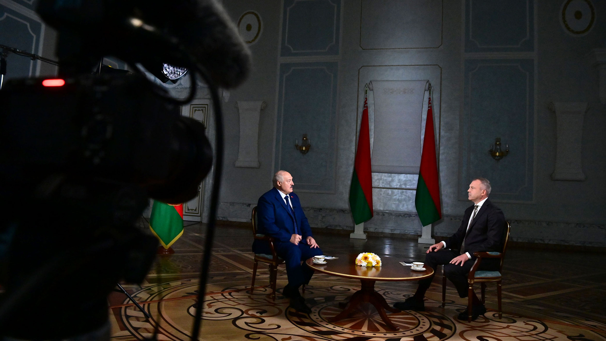 Лукашенко: на белорусско-украинскую границу определены 20 бригад и батальонов