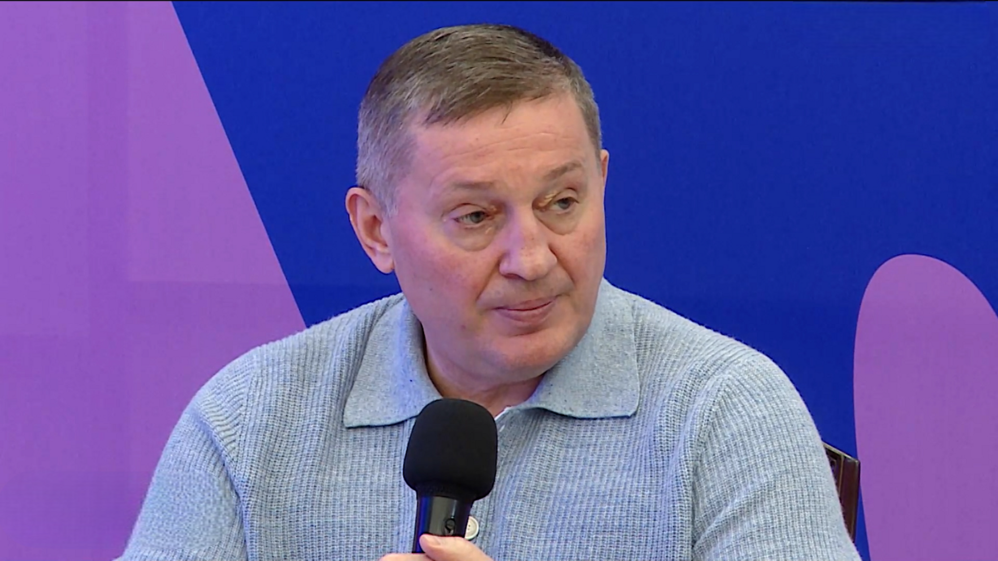 Глава Волгоградской области отметил важность создания ответственной за развитие молодежной политики структуры