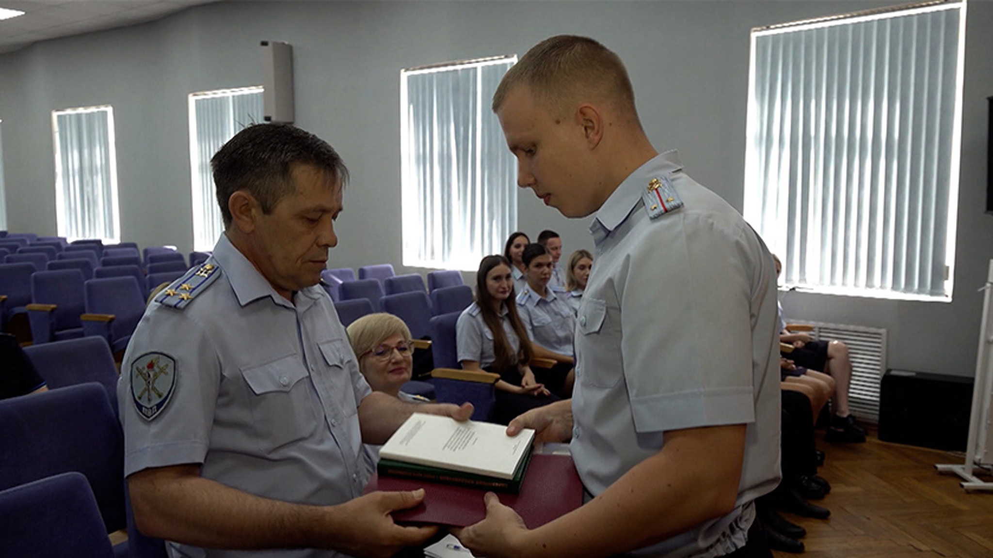 Ряды сотрудников амурских ОВД пополнили 13 молодых специалистов