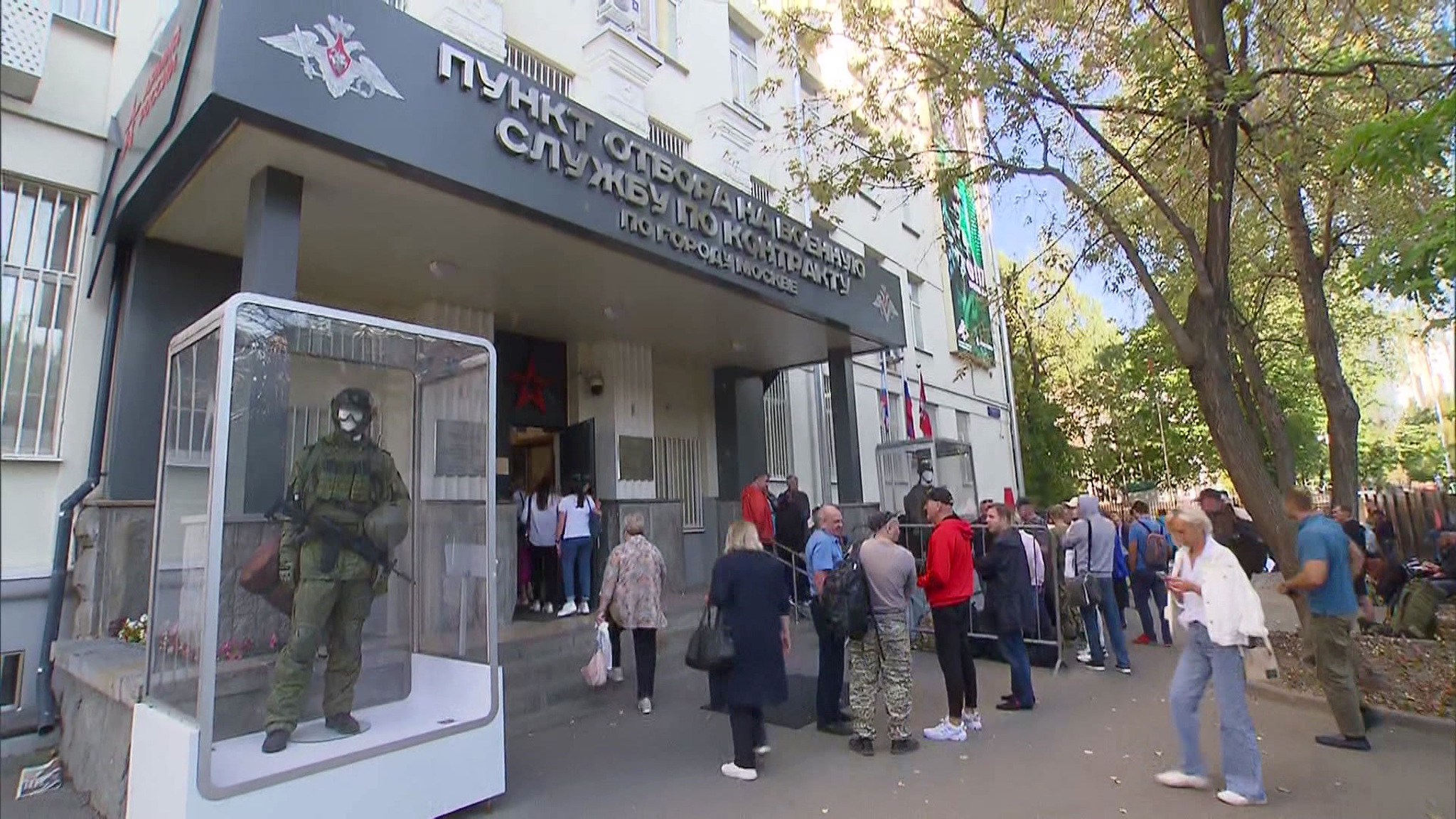 Многие поступающие на контрактную военную службу хотят именно в Курск