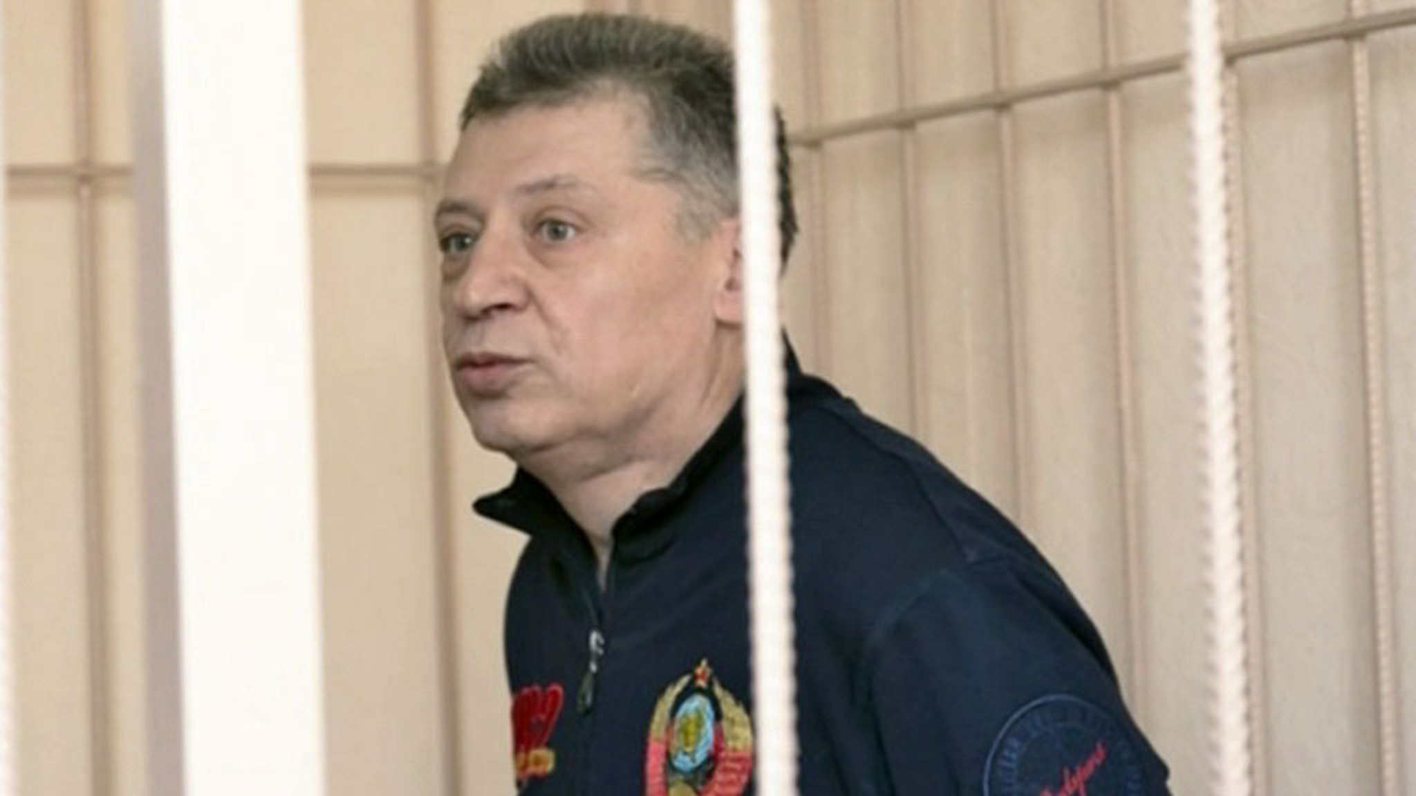 Бывший прокурор Новосибирска Денис Ференец освобожден от наказания